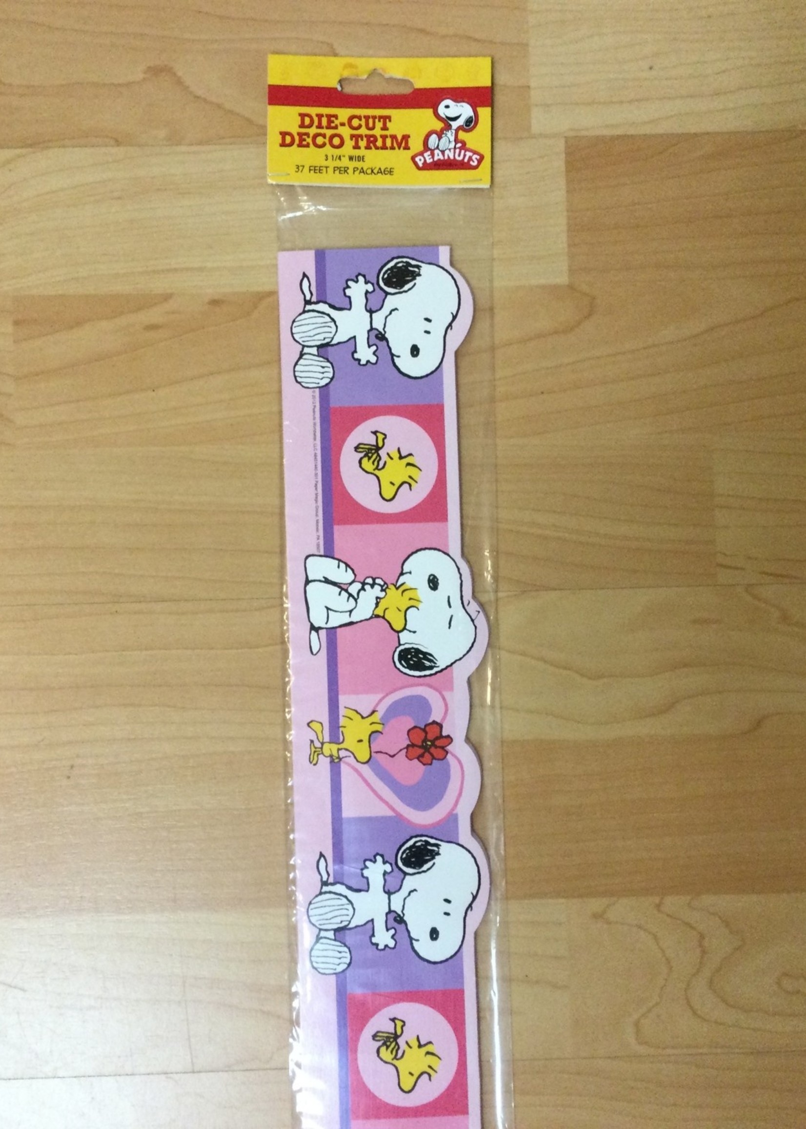 Peanuts Valentine's Border 37'