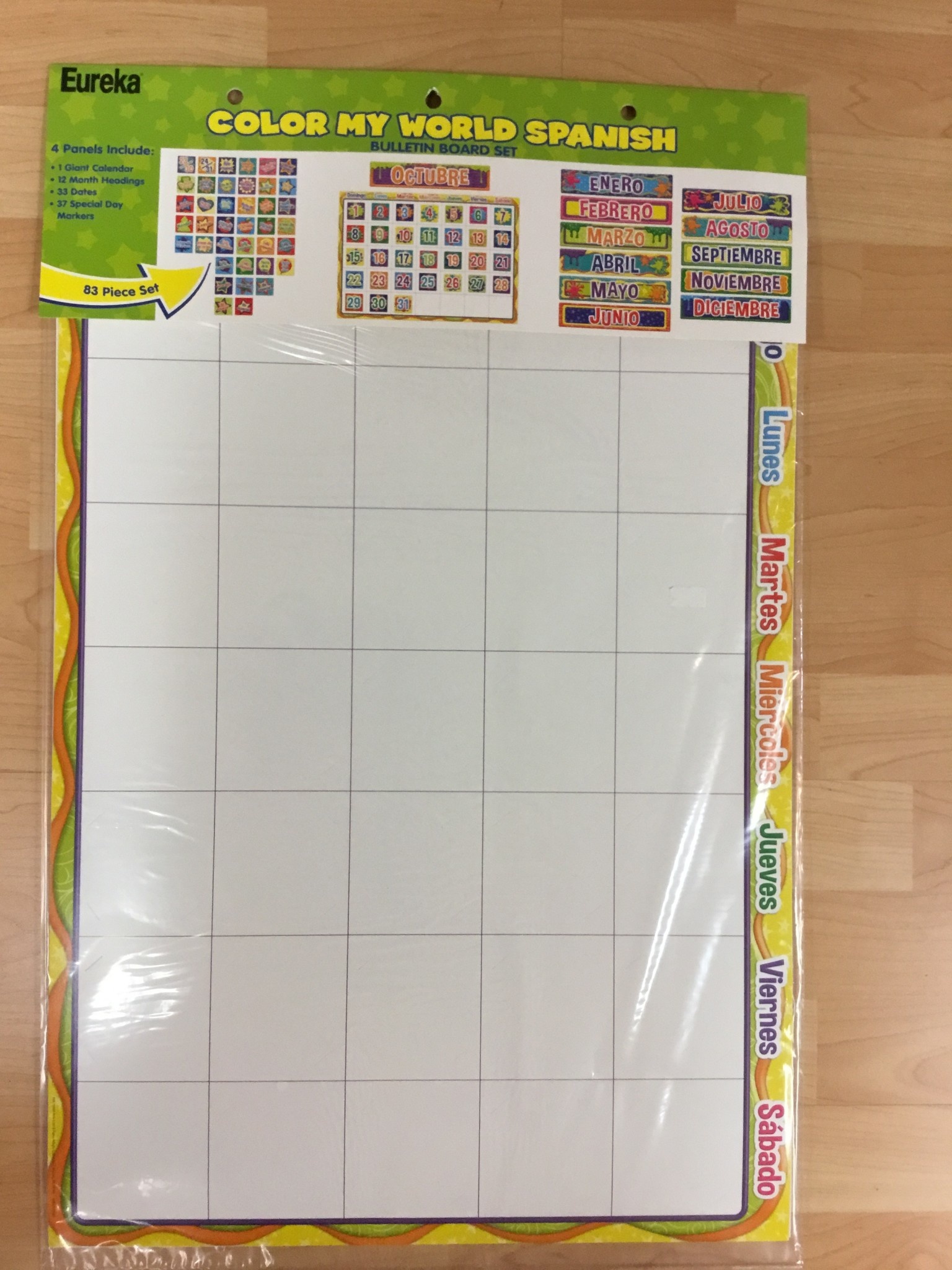 Color My World Spanish Calendar Bulletin Board - School Spot