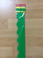 Green Scalloped Border 39'