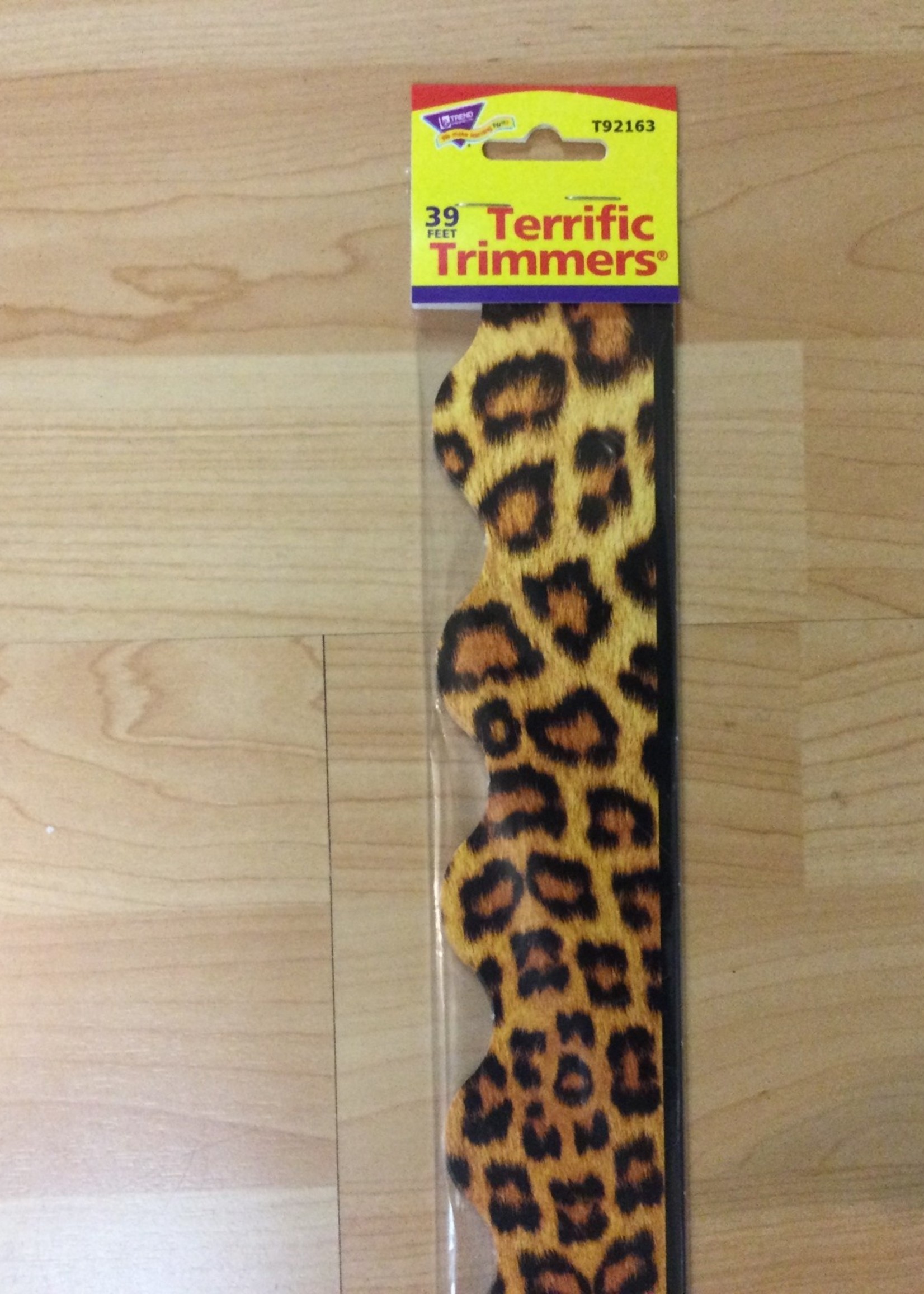 Leopard Scalloped Border