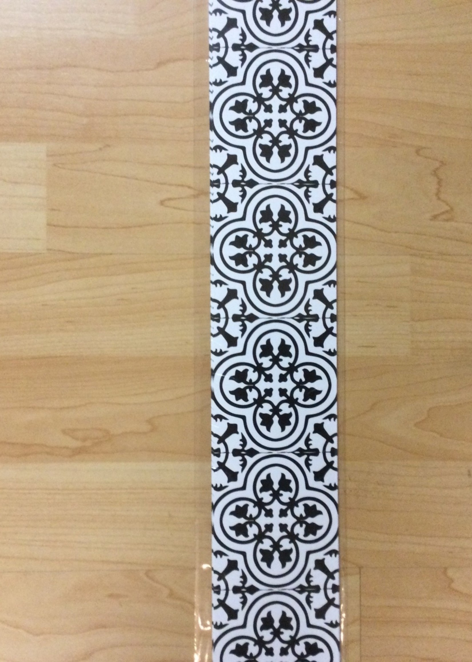 Schoolgirl Style Simply Stylish Tile Border