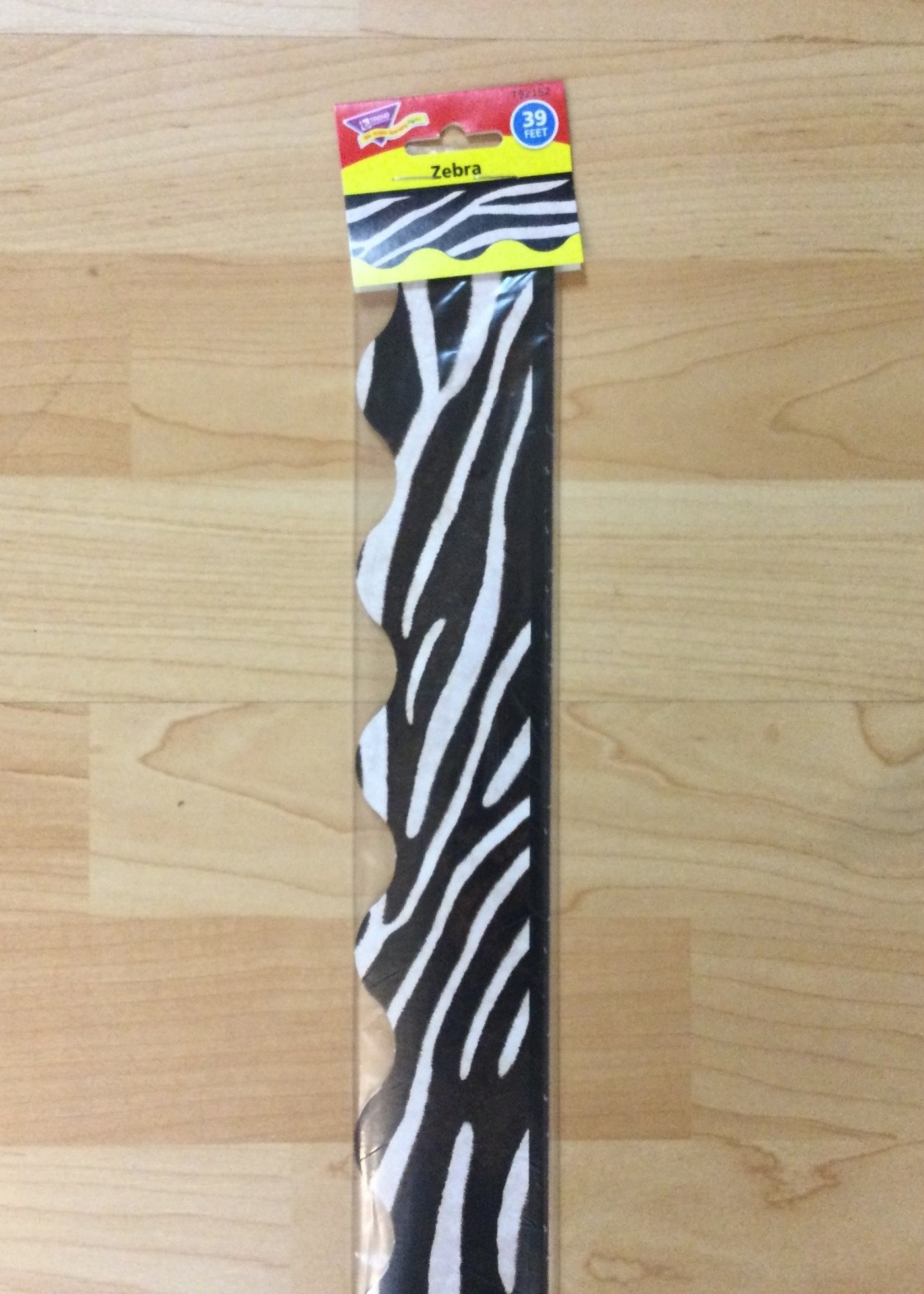 Zebra Scalloped Border 39'