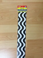 Wavy Black Straight Border 39'