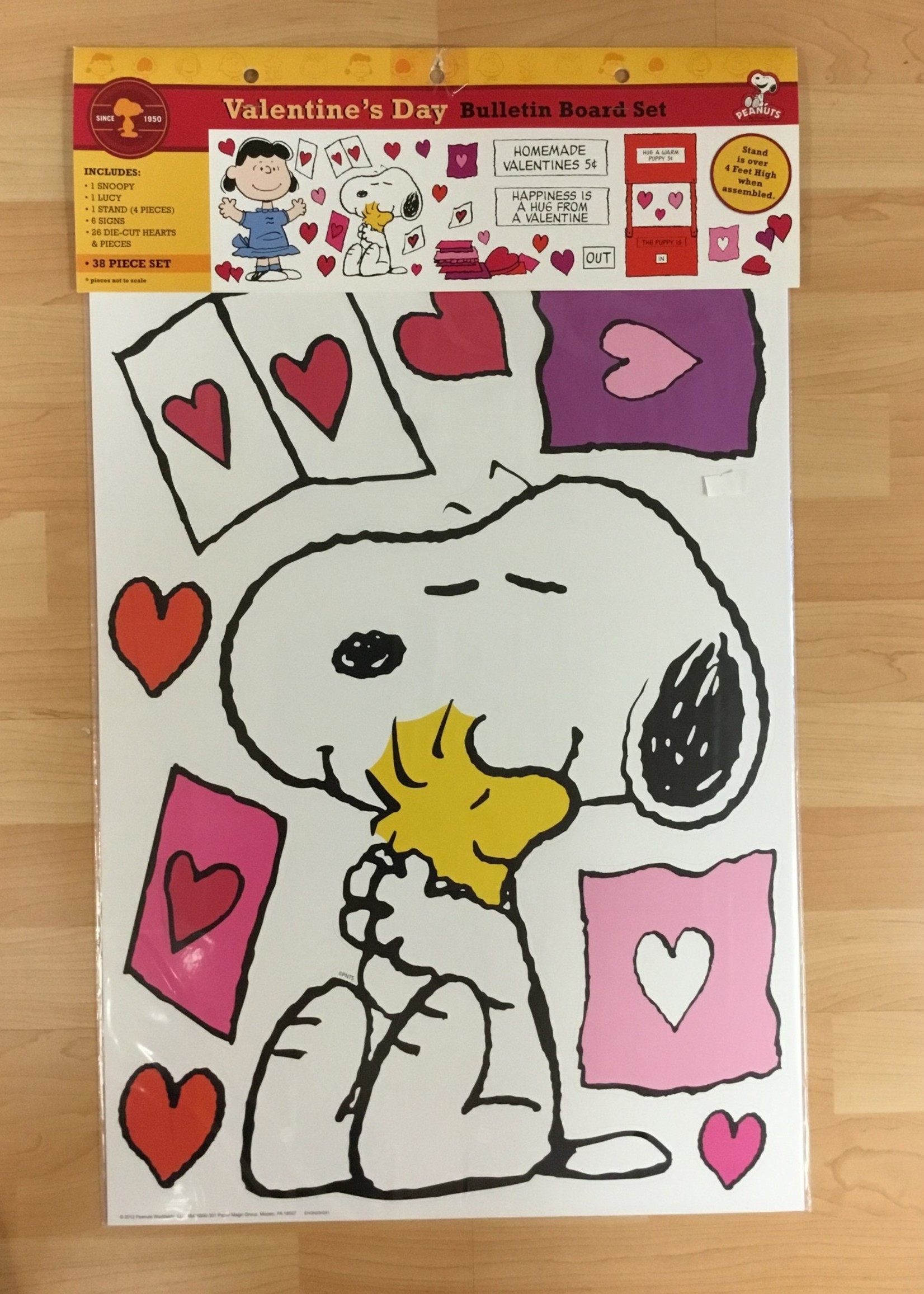 Peanuts Valentines Day Bulletin Board Set