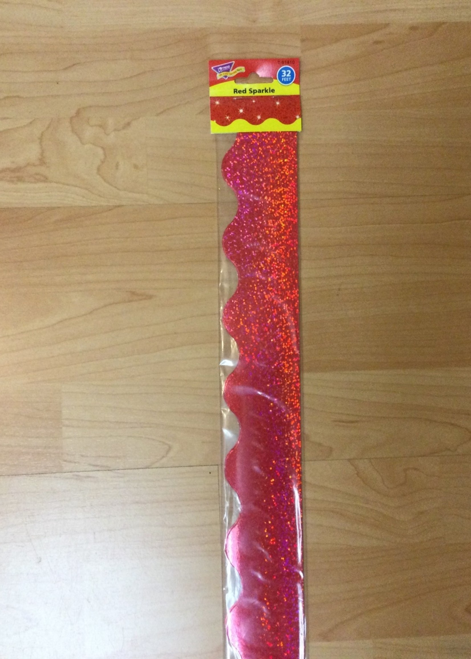 Red Sparkle Scalloped Border 32'