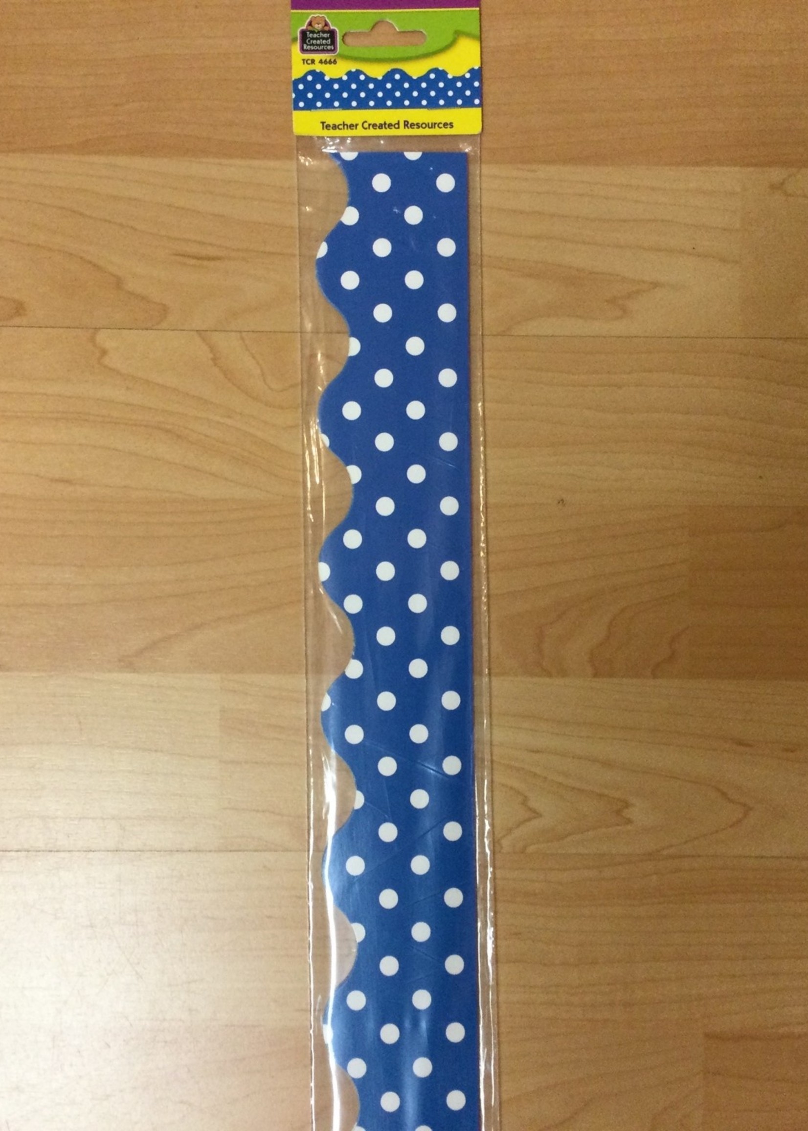 Blue Polka Dot Scalloped Border 35'