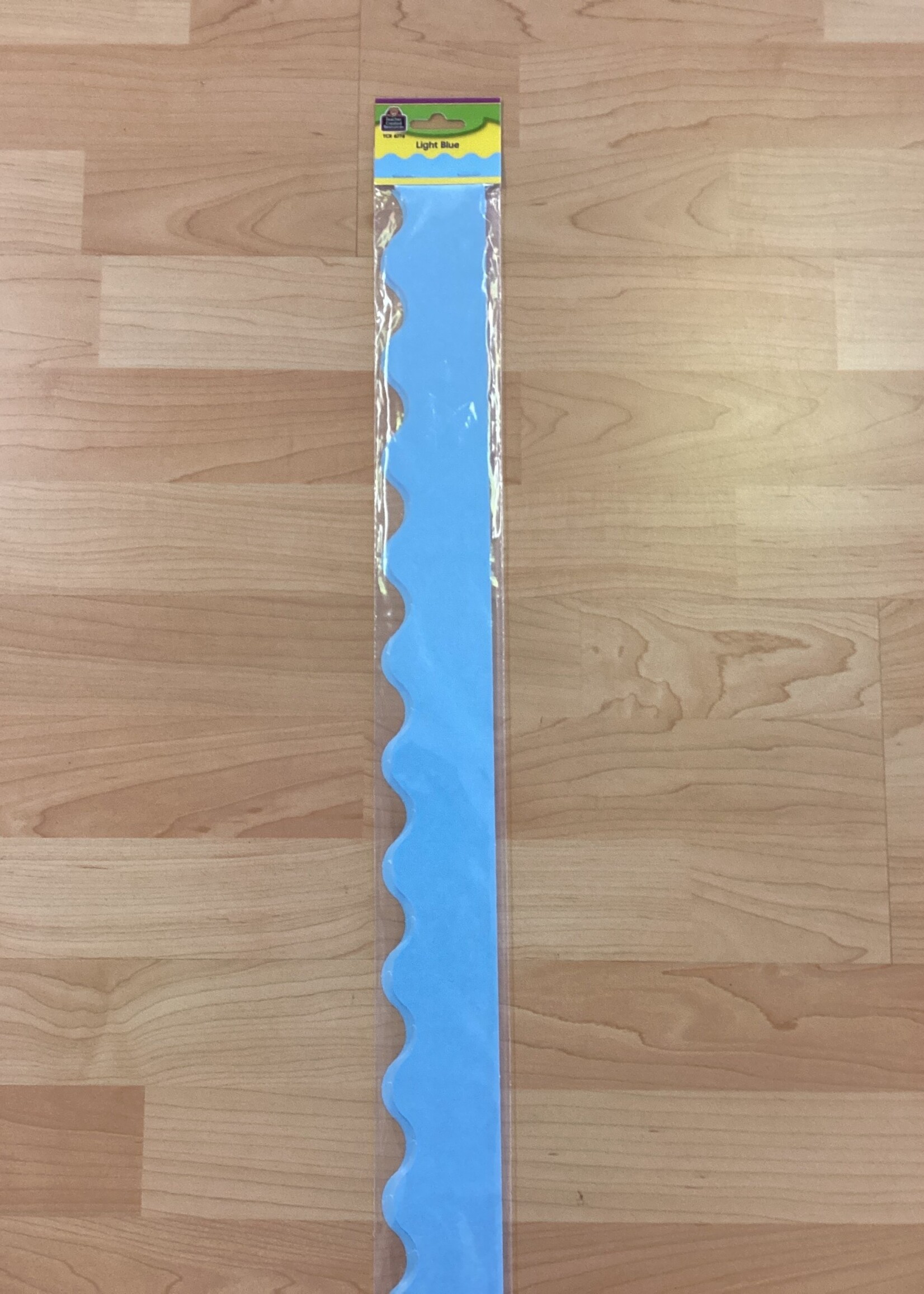 Light Blue Scalloped Border 35'