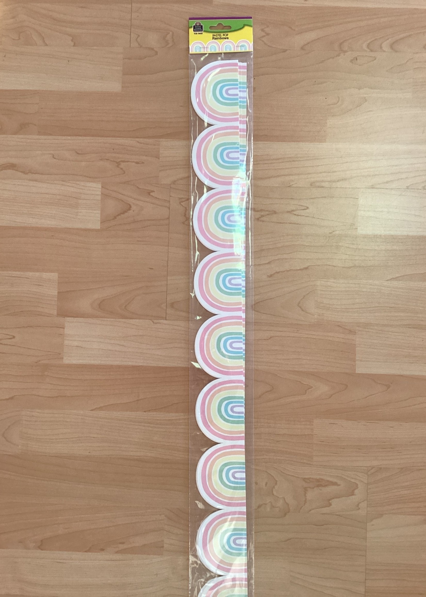 Pastel Pop Rainbows Border 35'