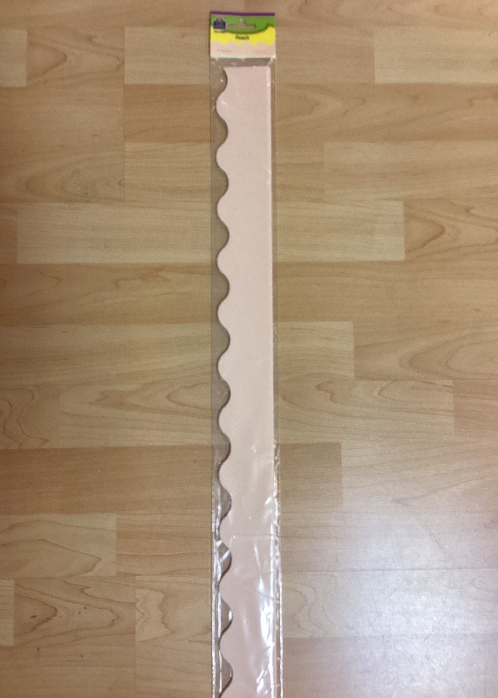 Peach Scalloped Border 35'