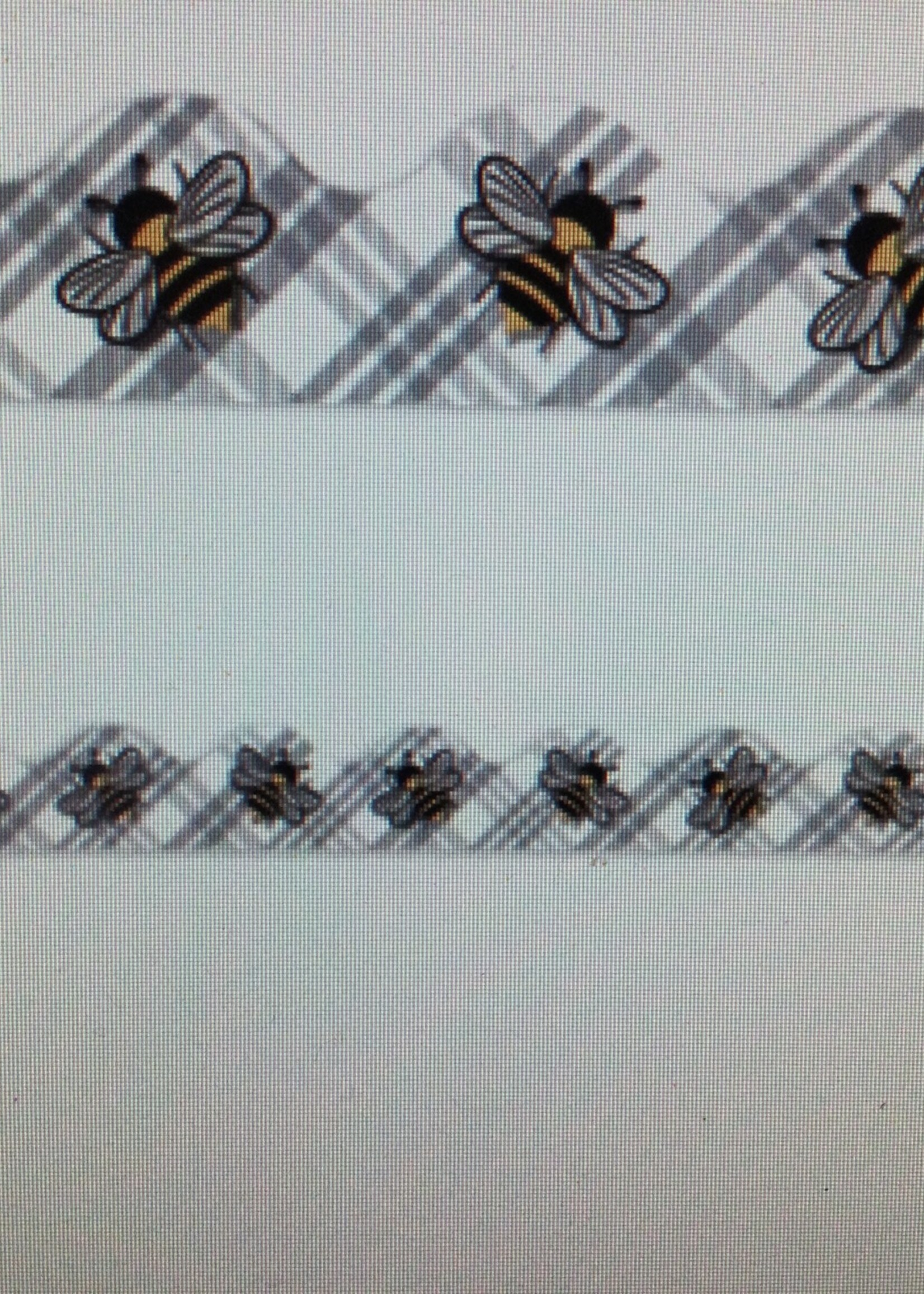 The Hive Bees Plaid Scalloped Border 37'