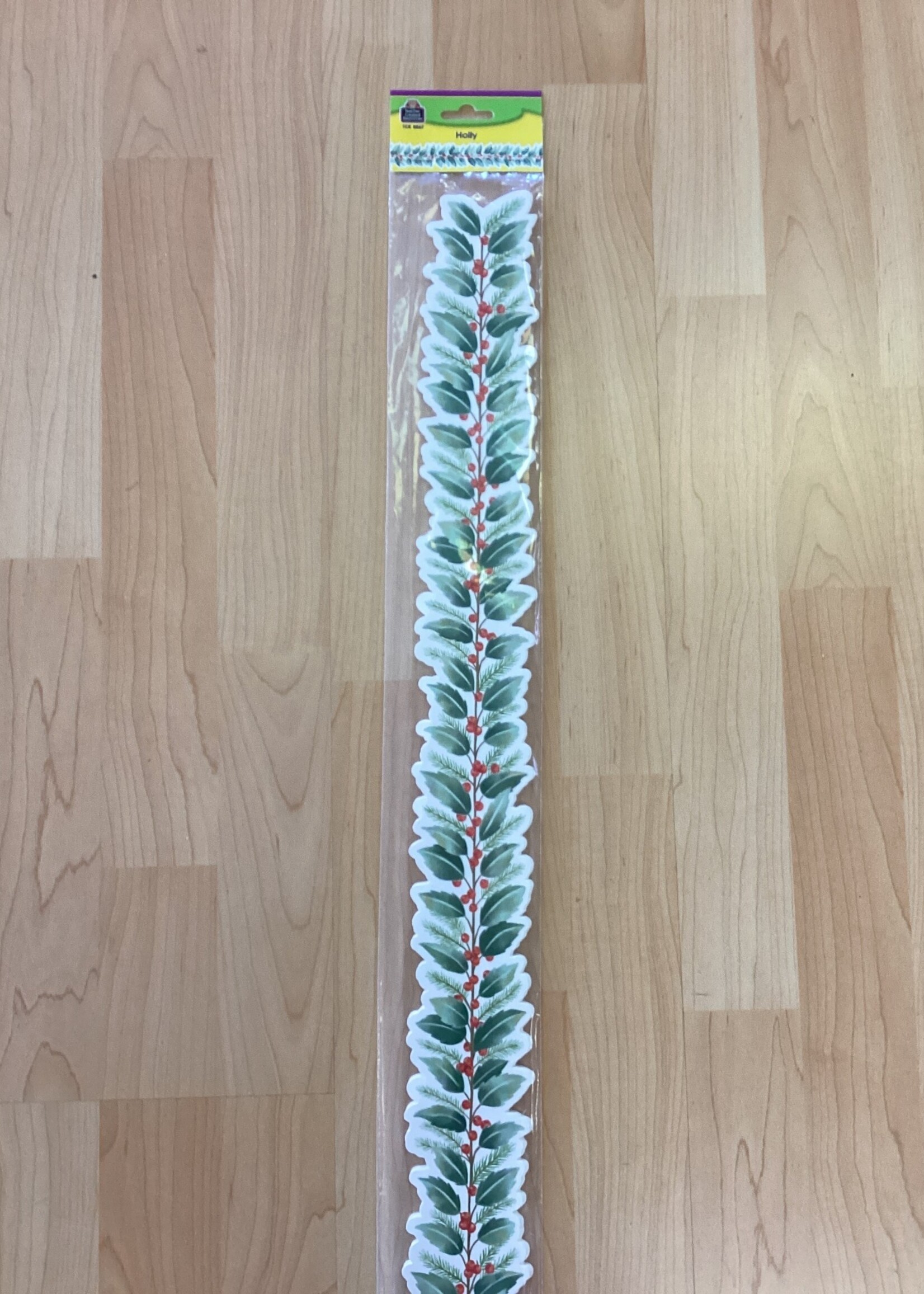 Holly  Die Cut Border 35'