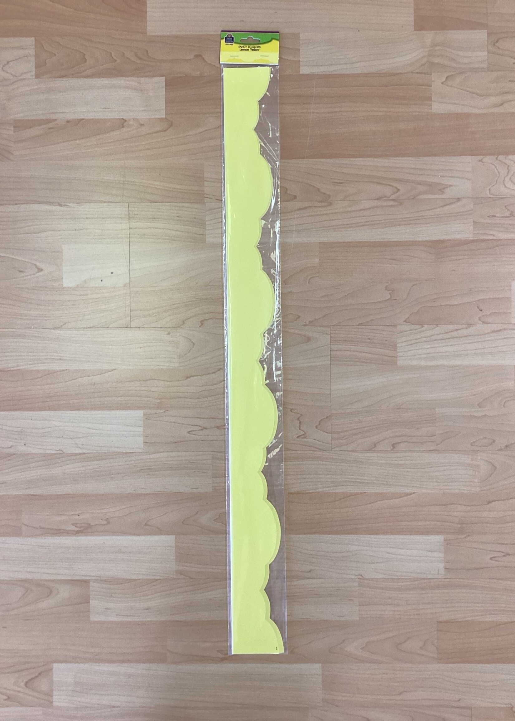 Lemon Yellow Fancy Scallops Border 35’