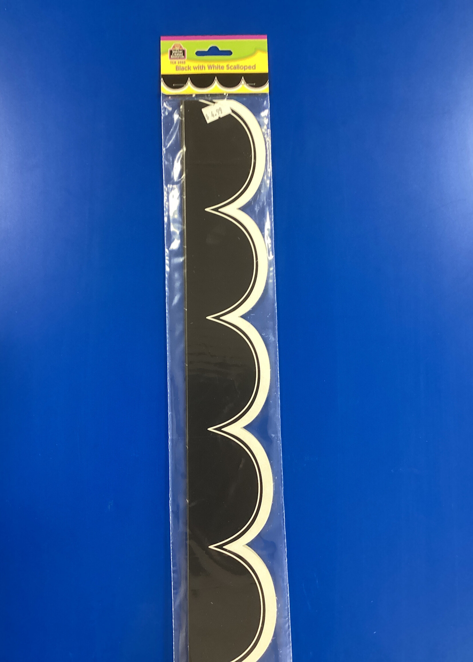 Black with White Scalloped Die-Cut Border Trim 35’