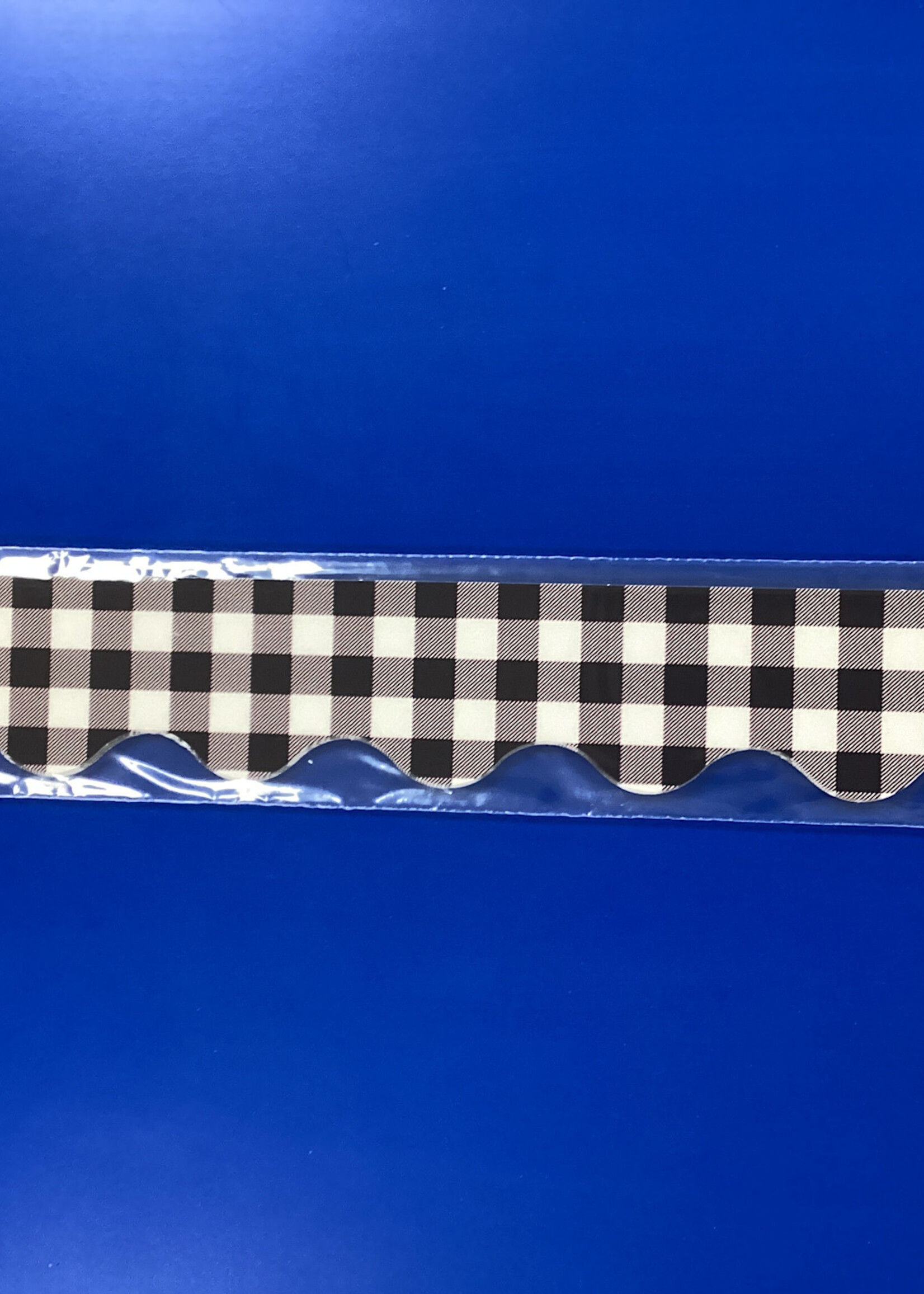 Black and White Gingham Border 35’