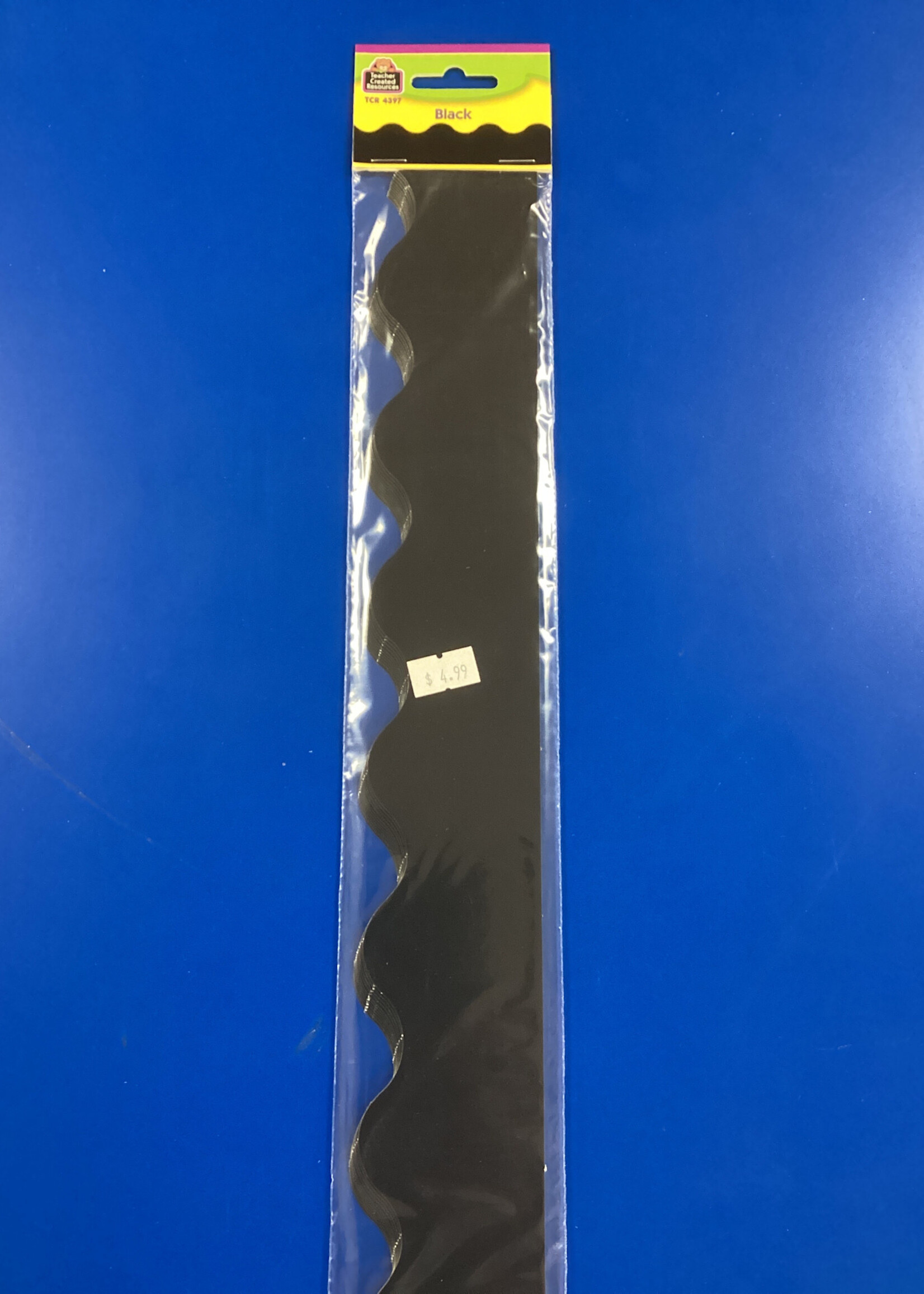 Black Scalloped Border 35'