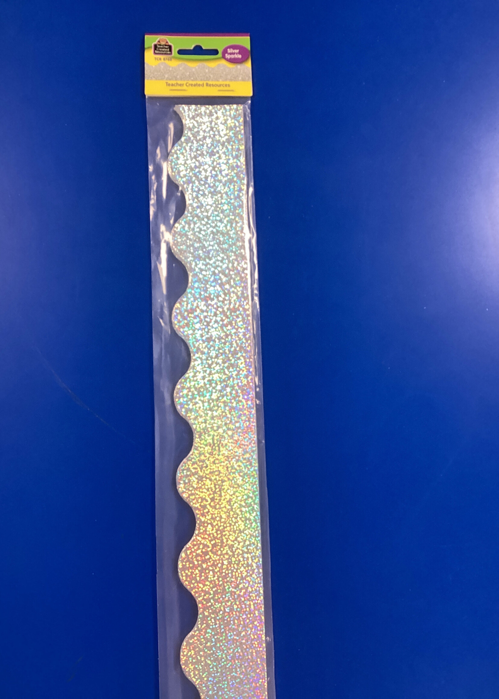 Silver Sparkle Scalloped Border 35'