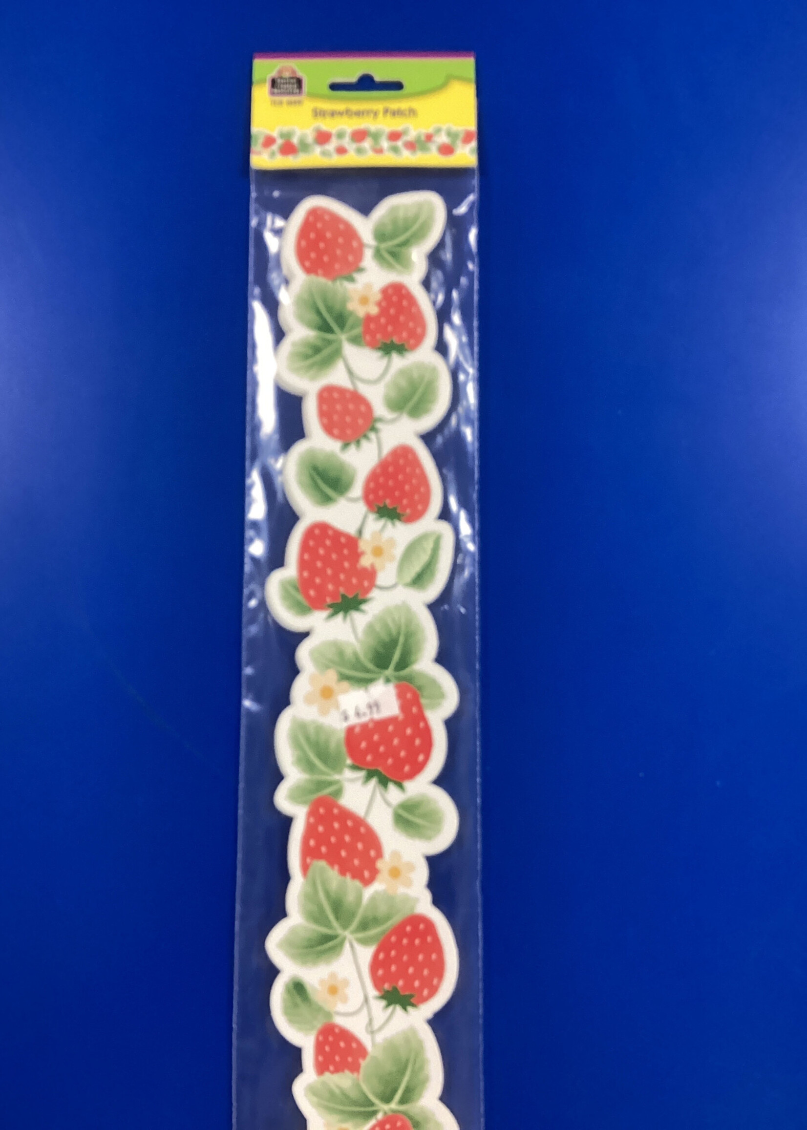 Strawberry Patch Die Cut Border 35’