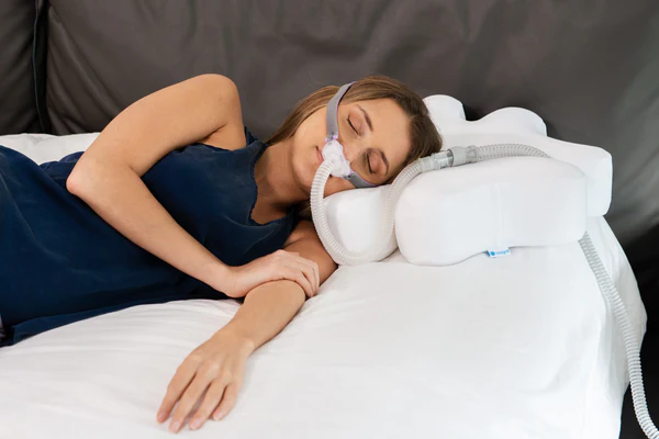 https://cdn.shoplightspeed.com/shops/657134/files/55209247/snugell-cpap-ergonomic-pillow.jpg