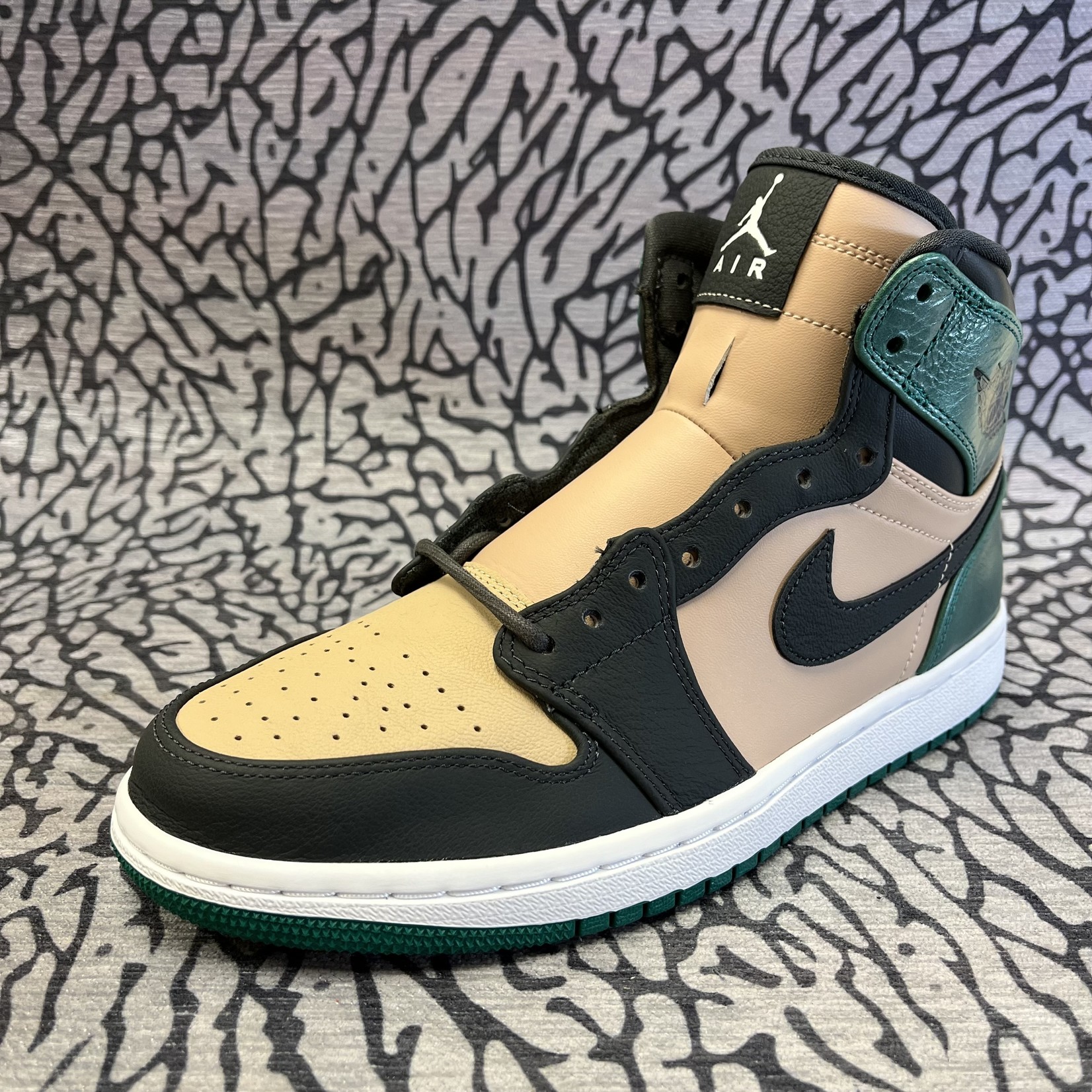Air Jordan 1 Retro High Wmns Bio Beige 