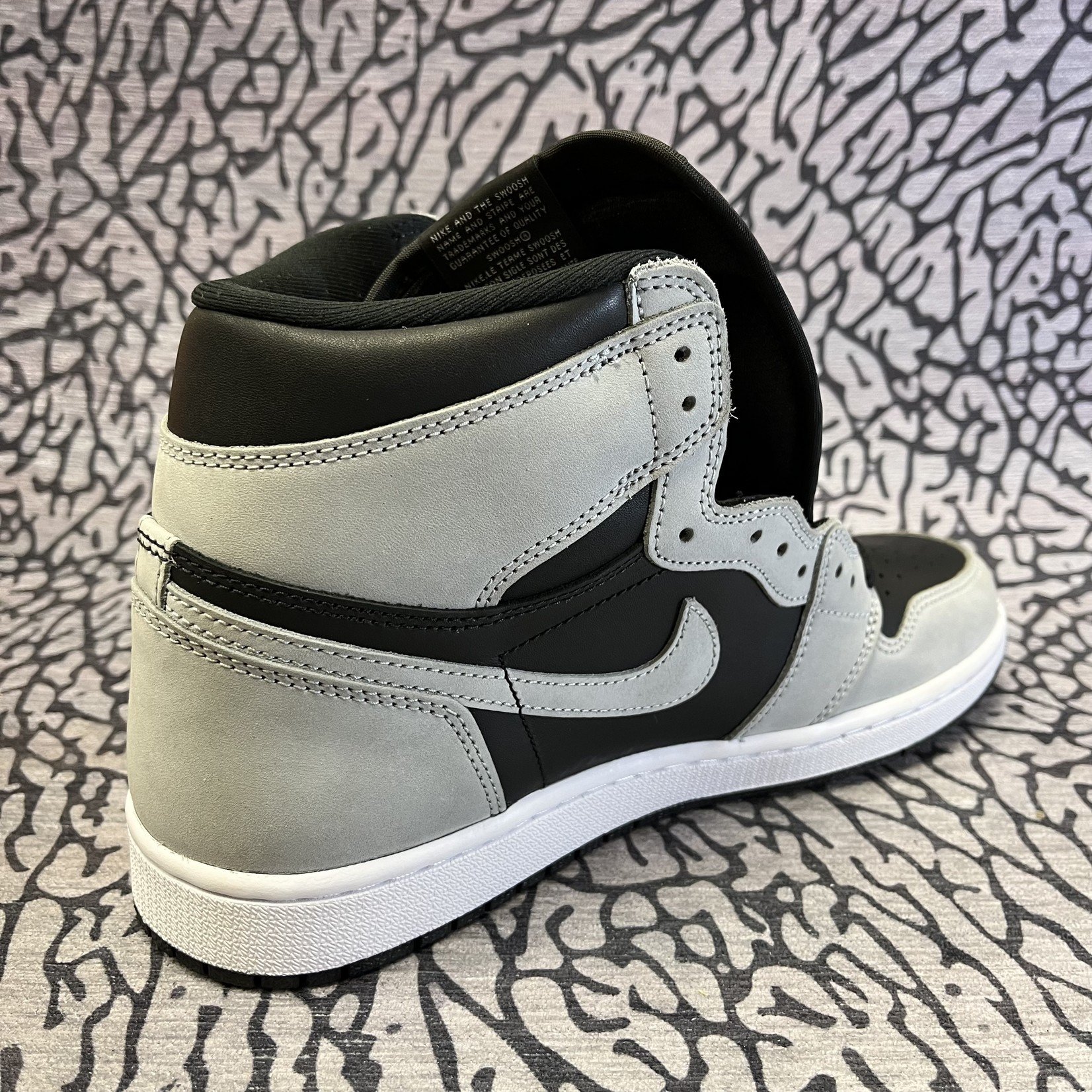 靴NIKE エアジョーダン1 Retro High Shadow 2.0