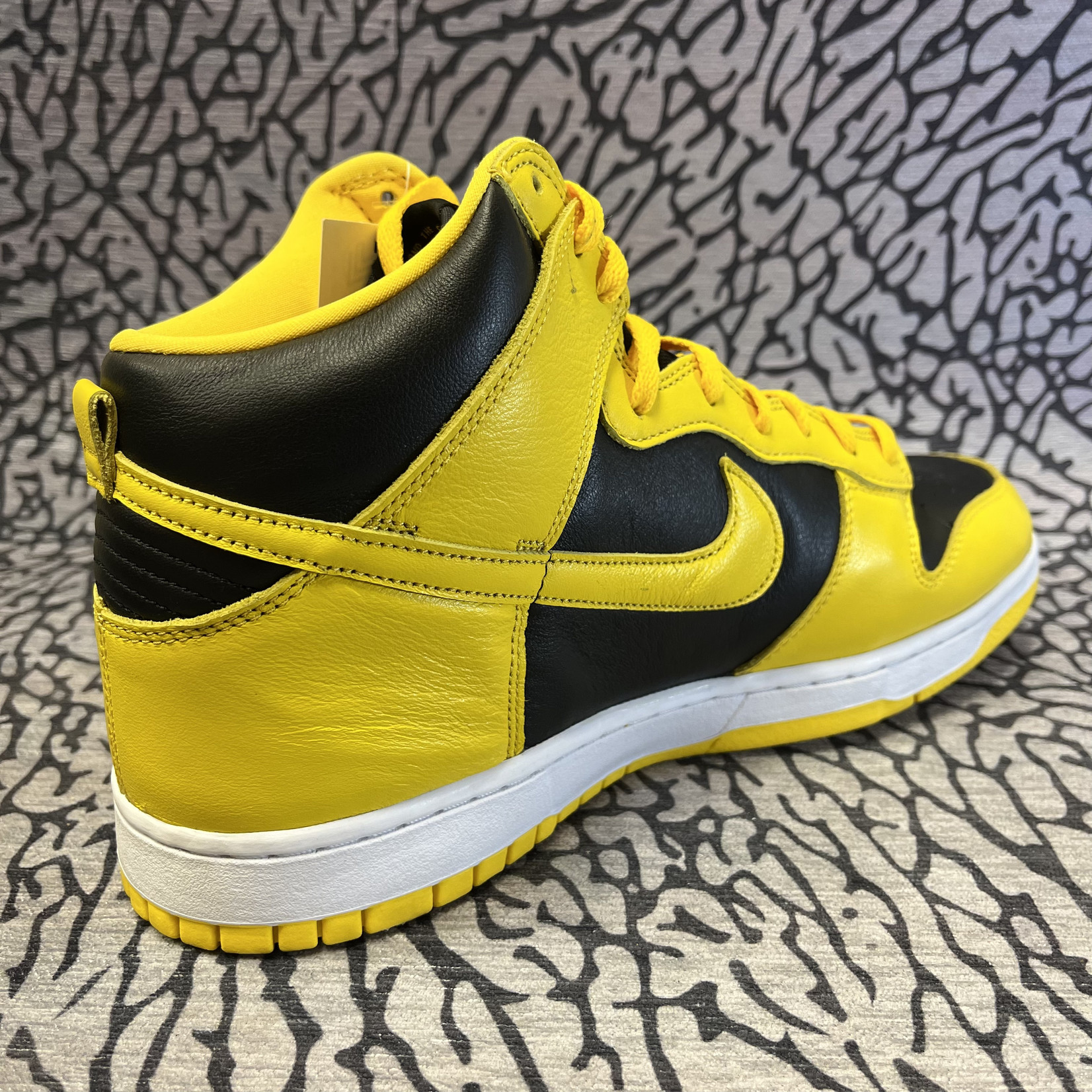 Nike Nike Dunk High Black Varsity Maize - Lavish Life Sneakers