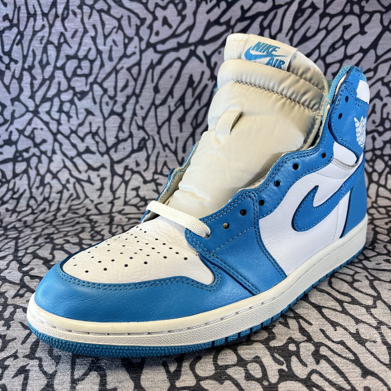 Jordan Pre-owned Air Jordan 1 Retro High UNC Rep Box