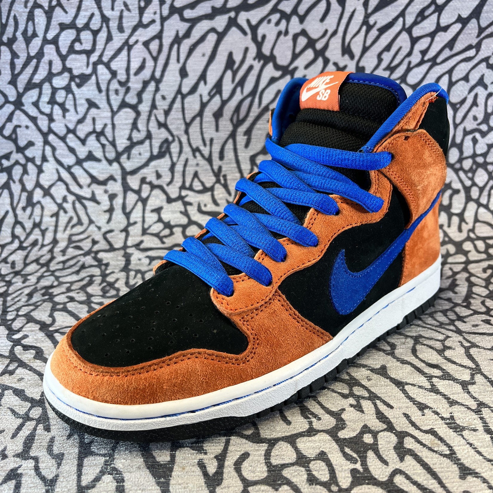 Nike SB Pre-owned Nike SB Dunk High Knicks Rep Box