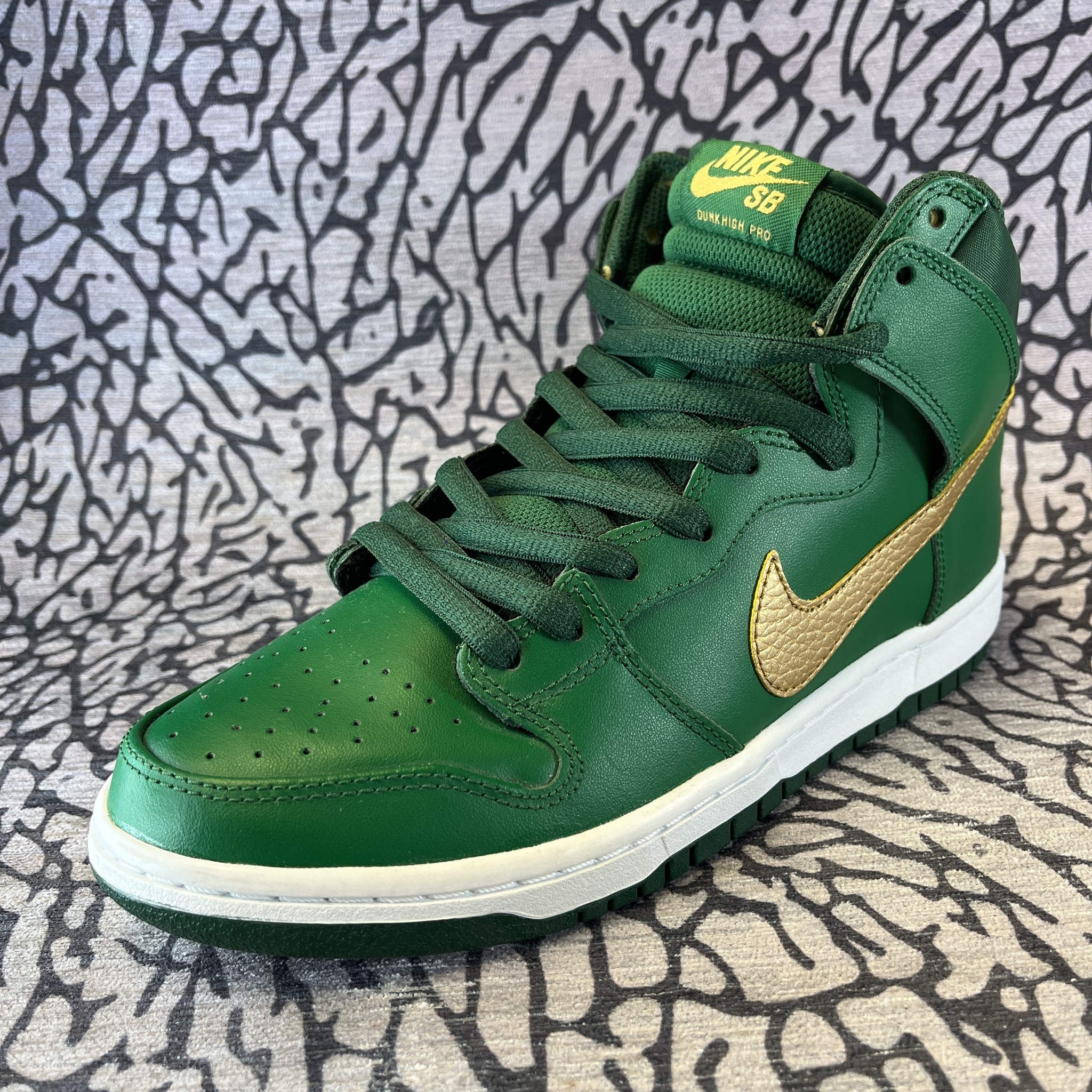 nike sb dunk high st patty's day