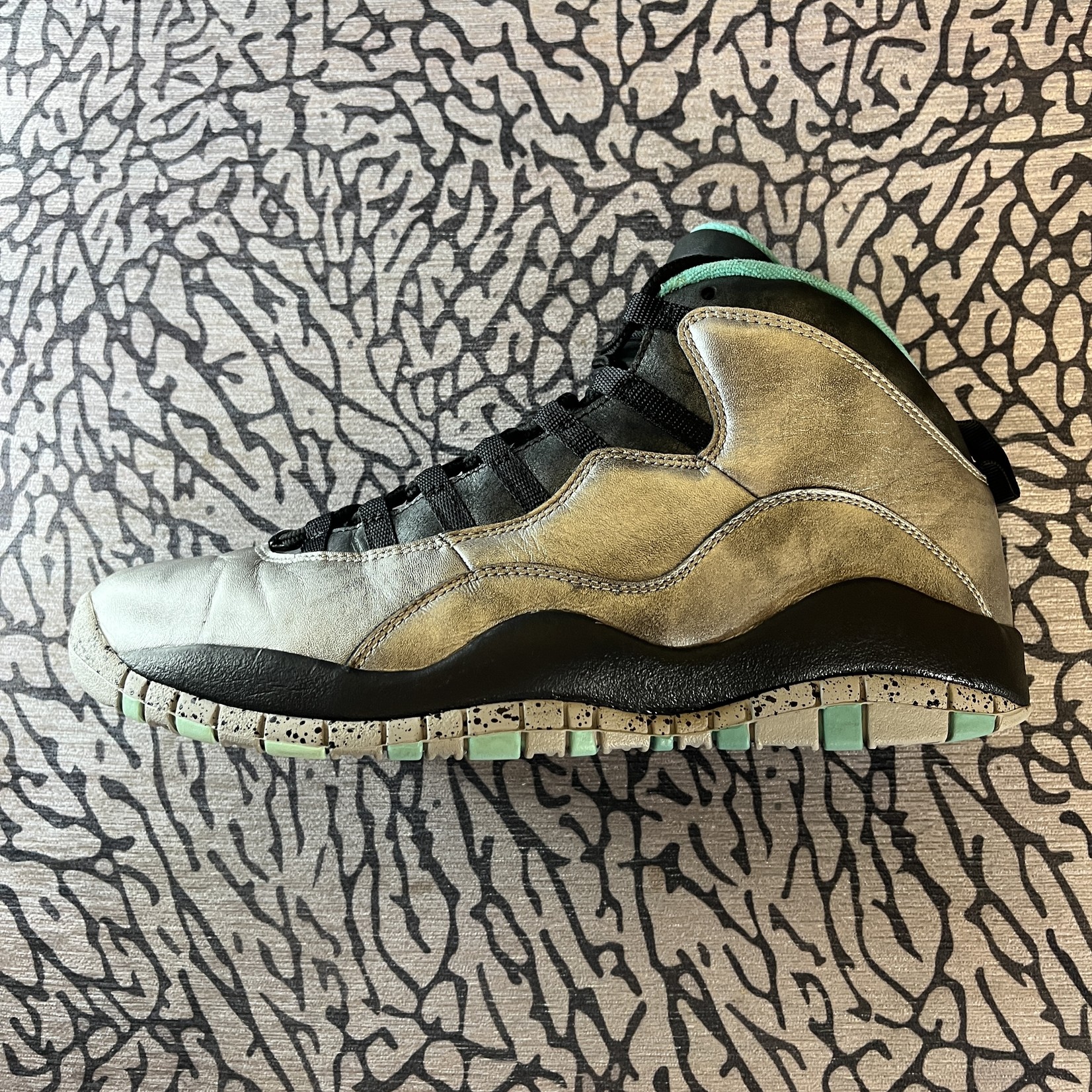 Jordan Pre-owned Air Jordan 10 Retro Lady of Liberty