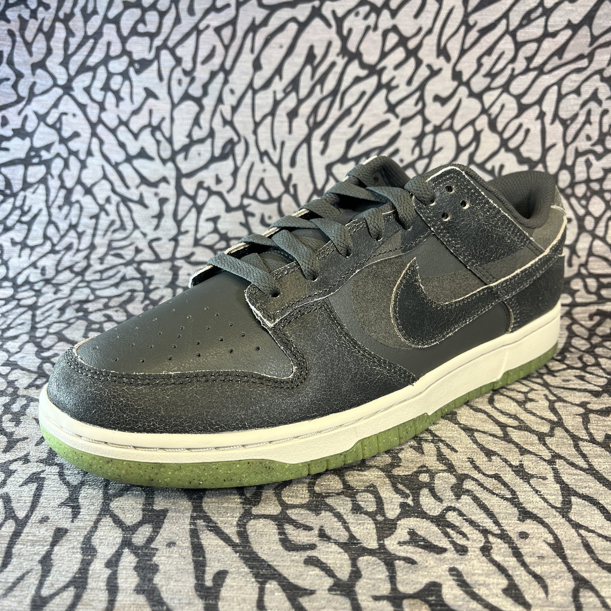 Nike Nike Dunk Low Retro PRM Halloween - Lavish Life Sneakers