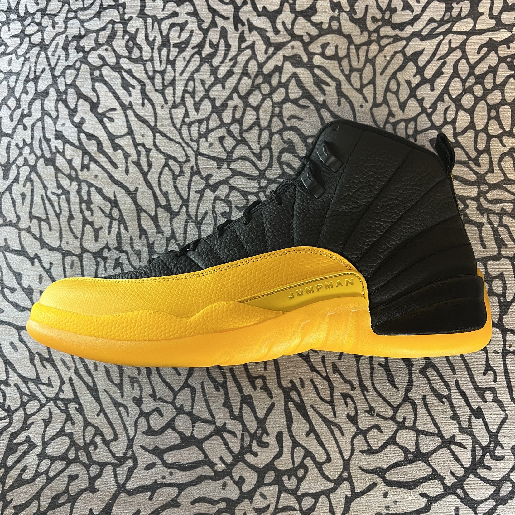 Jordan Air Jordan 12 Retro Black University Gold