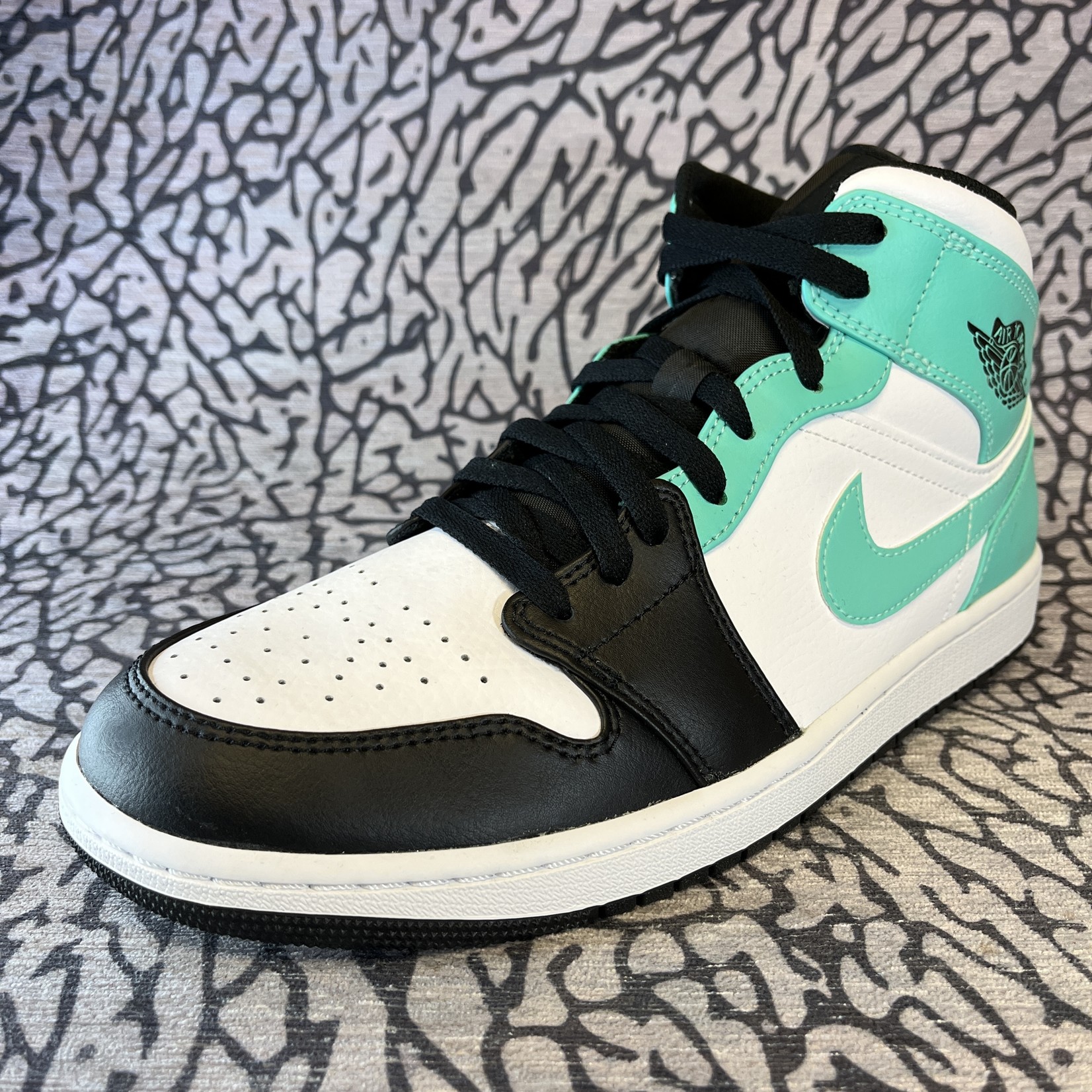 未着用AIR JORDAN 1 MID /