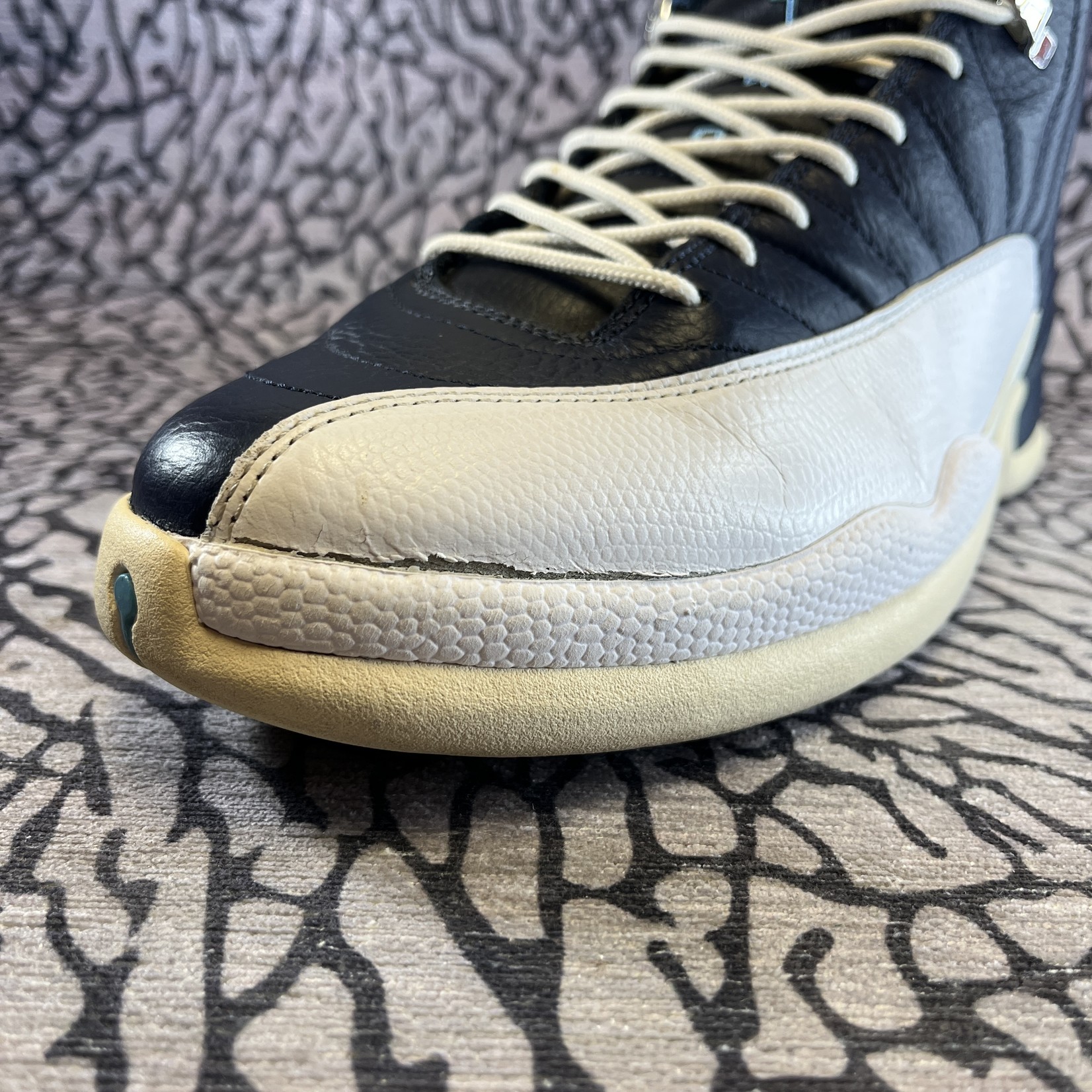 Jordan Pre-owned Air Jordan 12 Retro Obsidian 2012