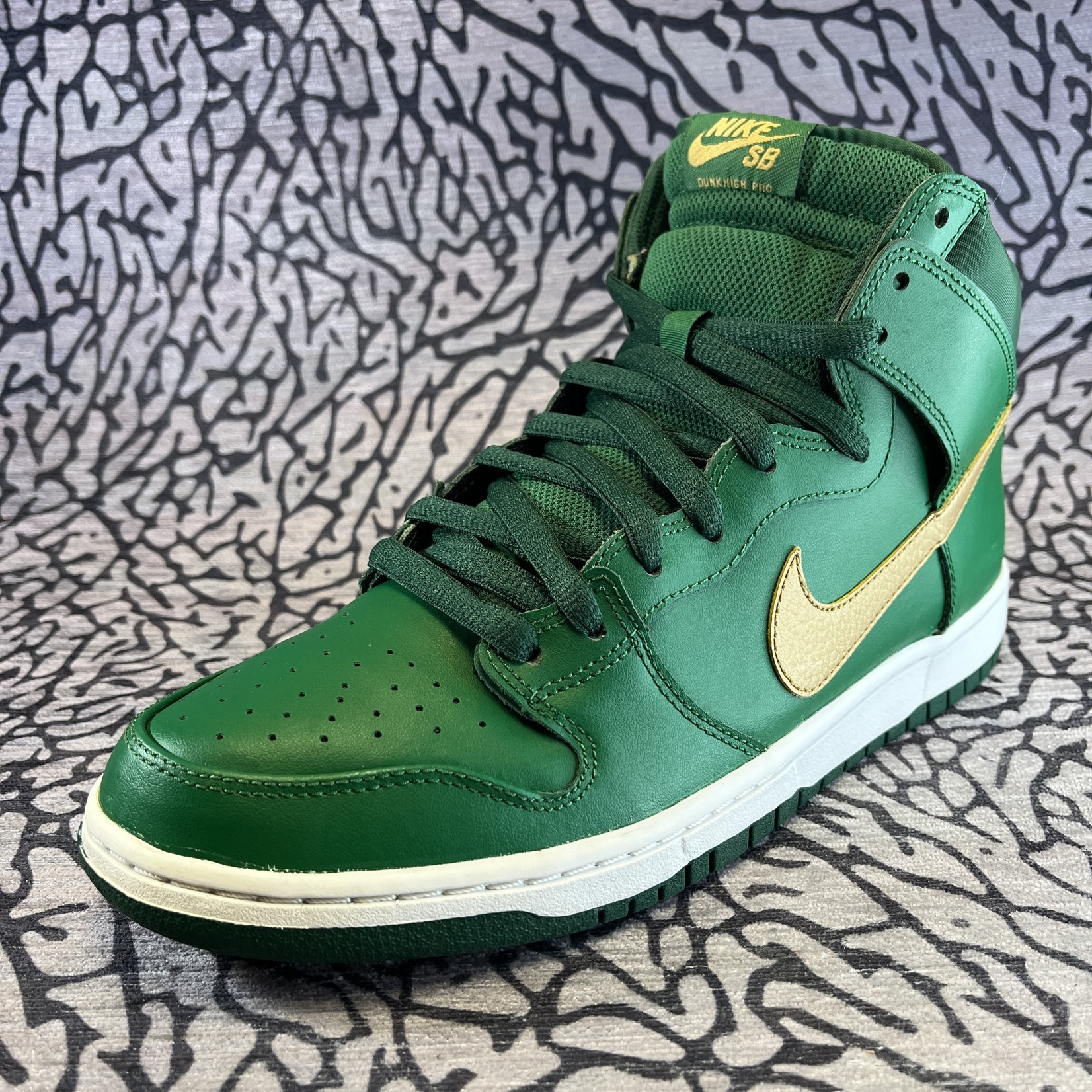 Nike SB Pre-owned Nike SB Dunk High St Patty's Day