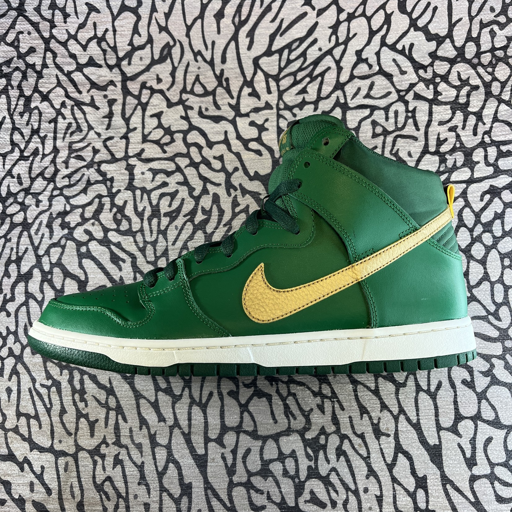 Nike SB Pre-owned Nike SB Dunk High St Patty's Day