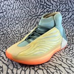Yeezy Yeezy QNTM Hi-Res Coral
