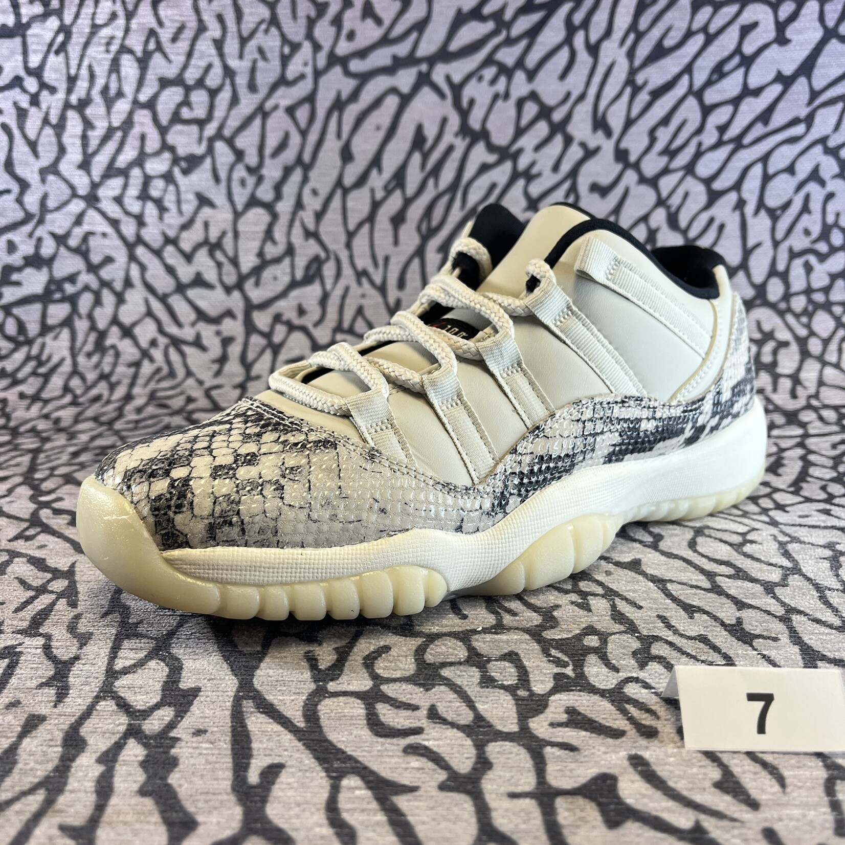 Jordan Pre-owned Air Jordan 11 Retro Low Snake Light Bone GS