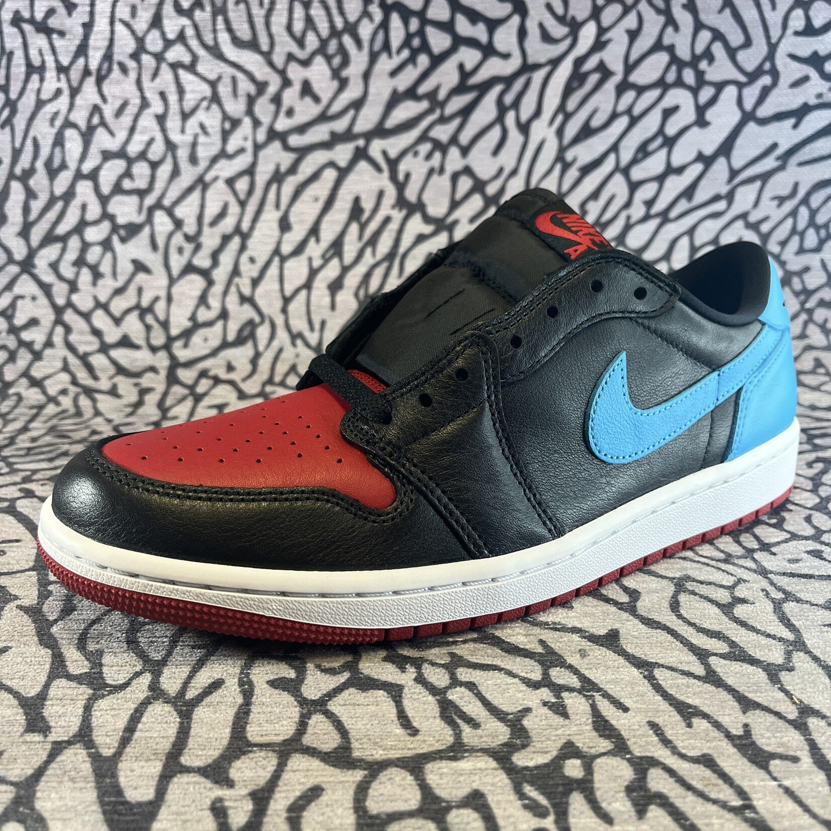 Jordan Air Jordan 1 Retro Low OG UNC to Chicago W - Lavish Life