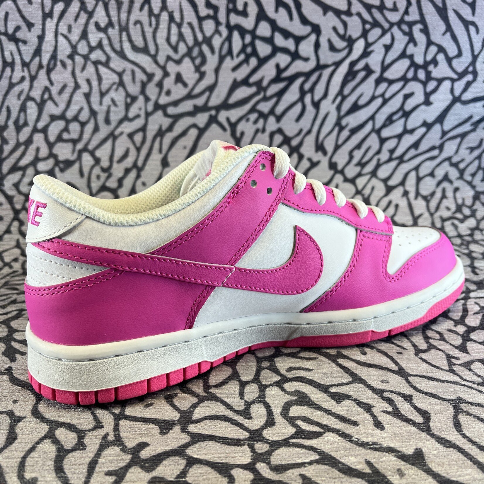 Nike Nike Dunk Low Laser Fuchsia GS