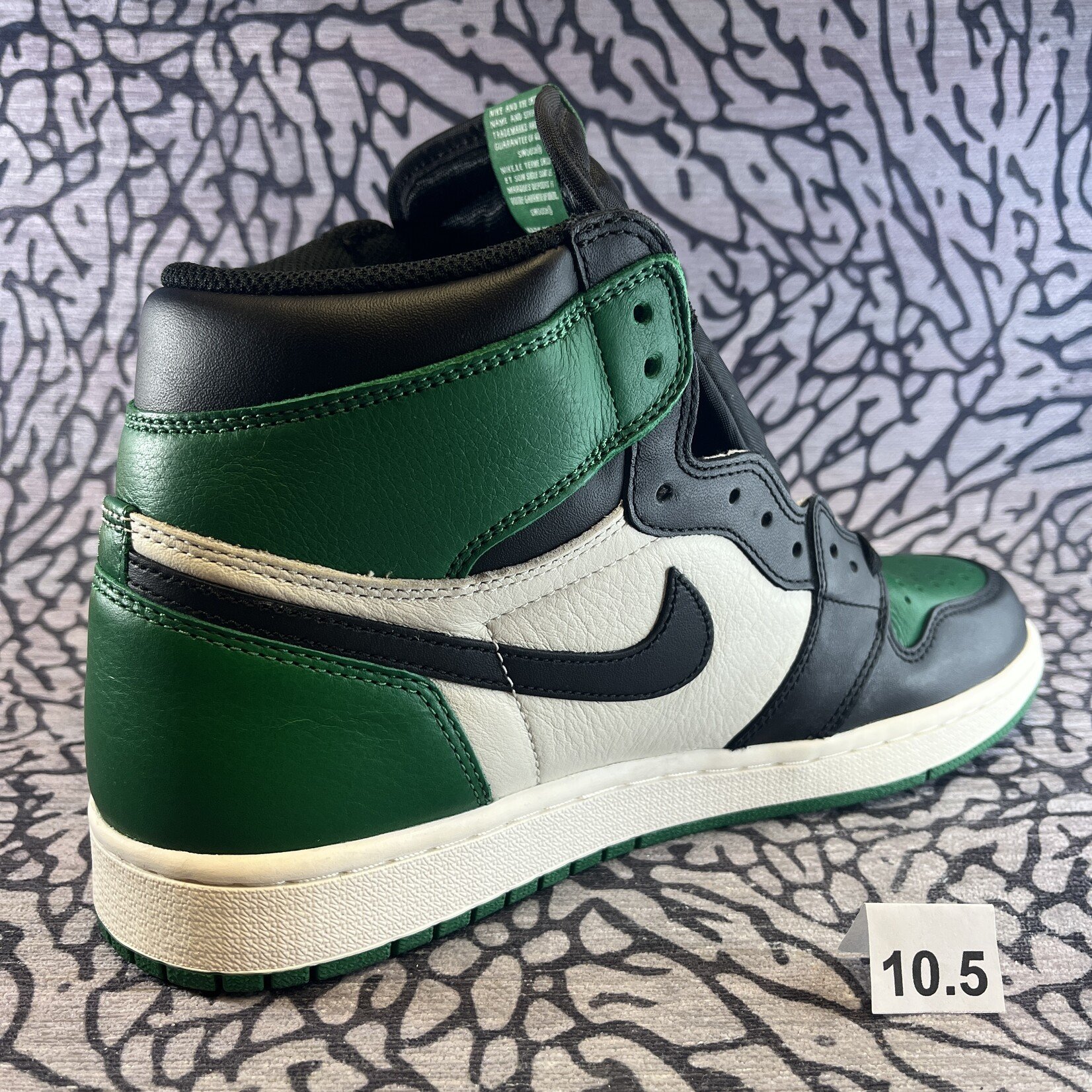 Jordan Pre-owned Air Jordan 1 Retro High Pine Green