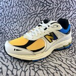 New Balance New Balance 2002R Vibrant Apricot