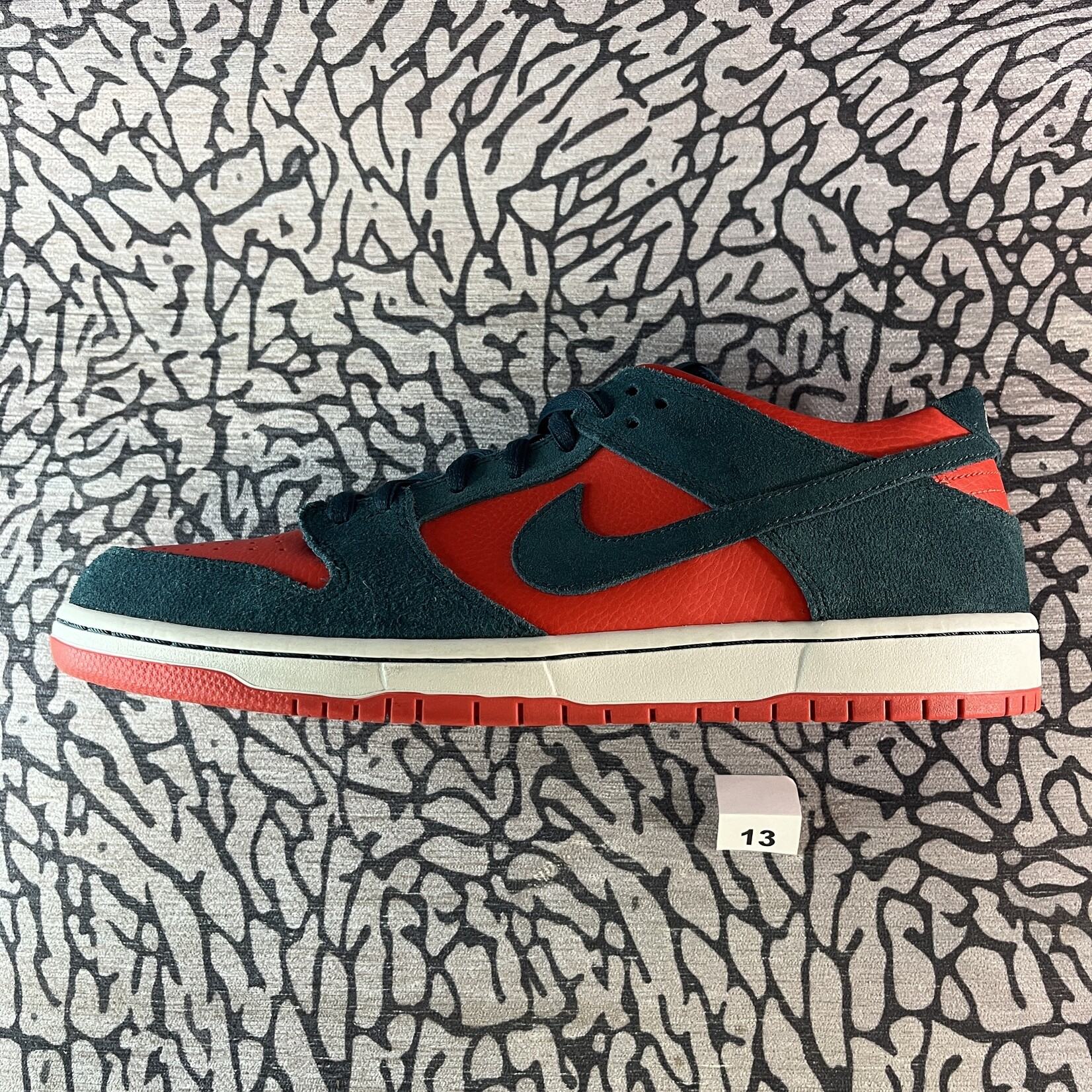 Nike SB Pre owned Nike SB Dunk Low Reverse Shark Rep Box Lavish Life Sneakers