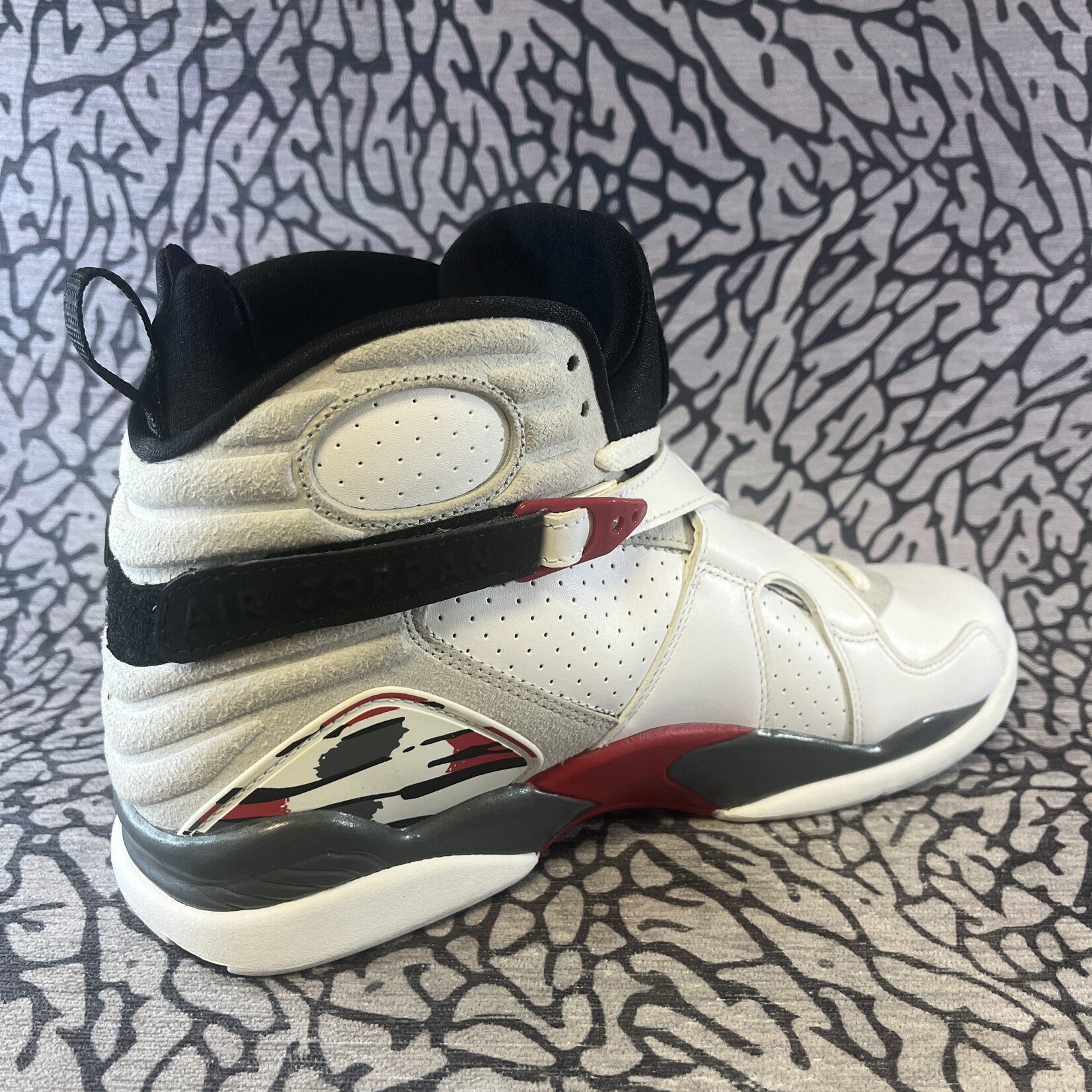 Jordan Air Jordan 8 Retro Bugs Bunny