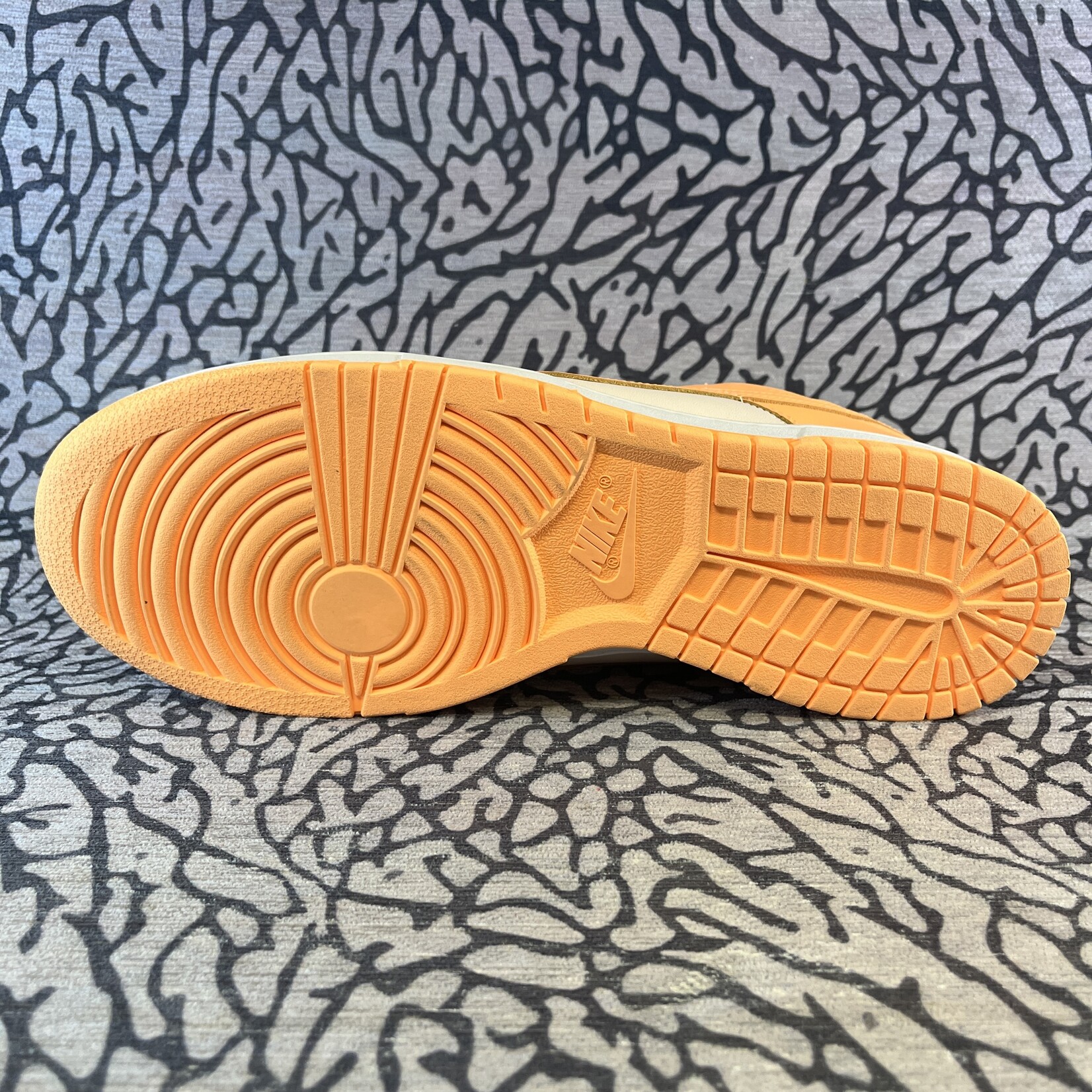 Nike Pre-owned Nike Dunk Low Peach Cream W