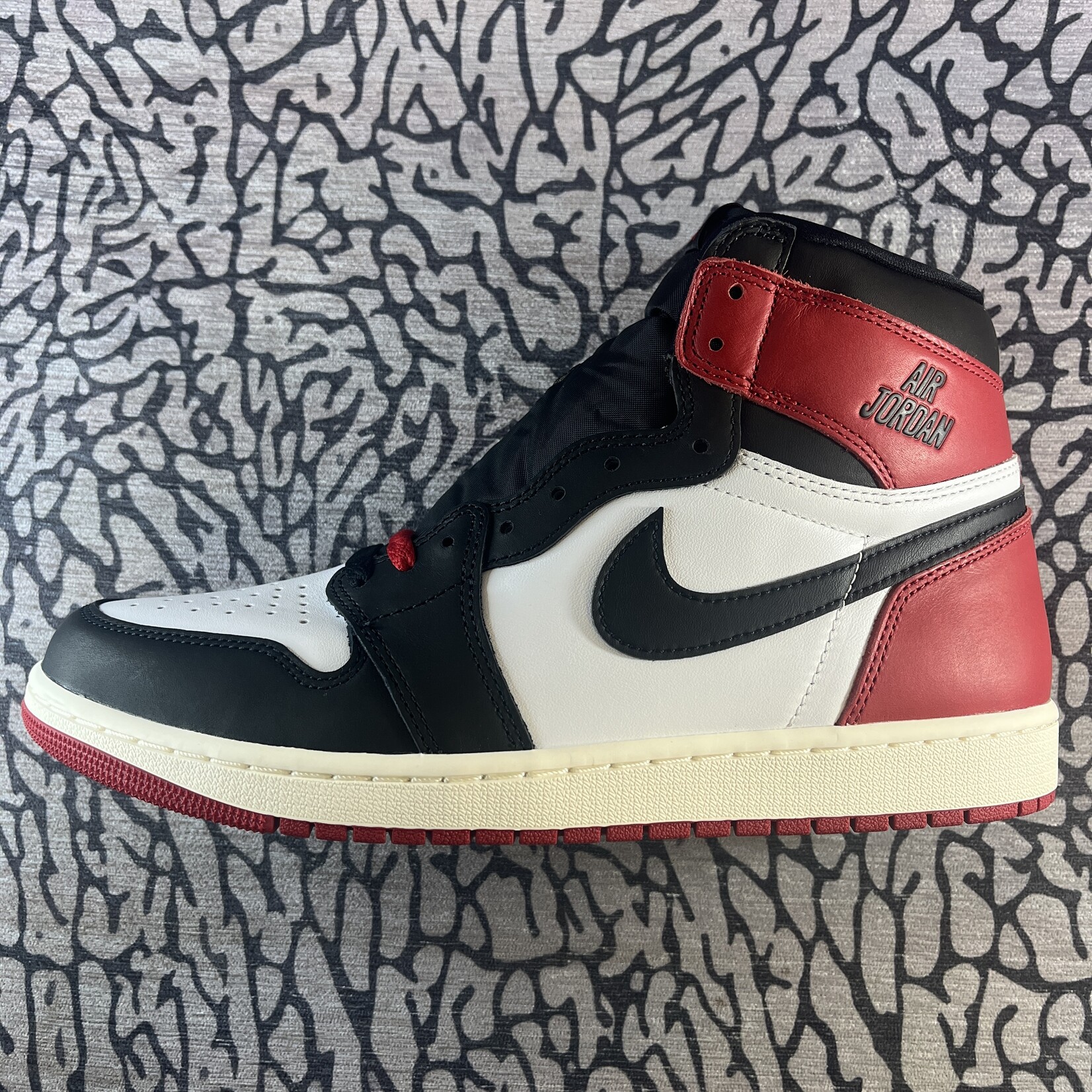 Jordan Air Jordan 1 Retro High OG Black Toe Reimagined