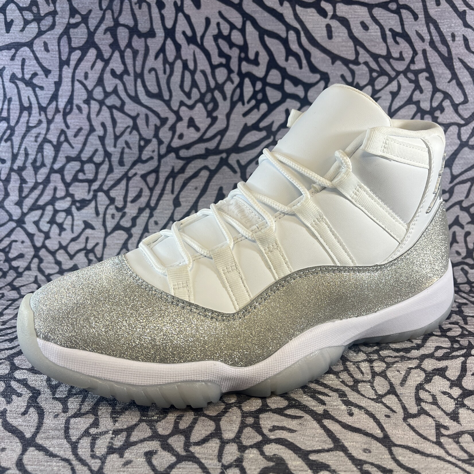 Jordan Pre-owned Air Jordan 11 Retro White Metallic Silver W