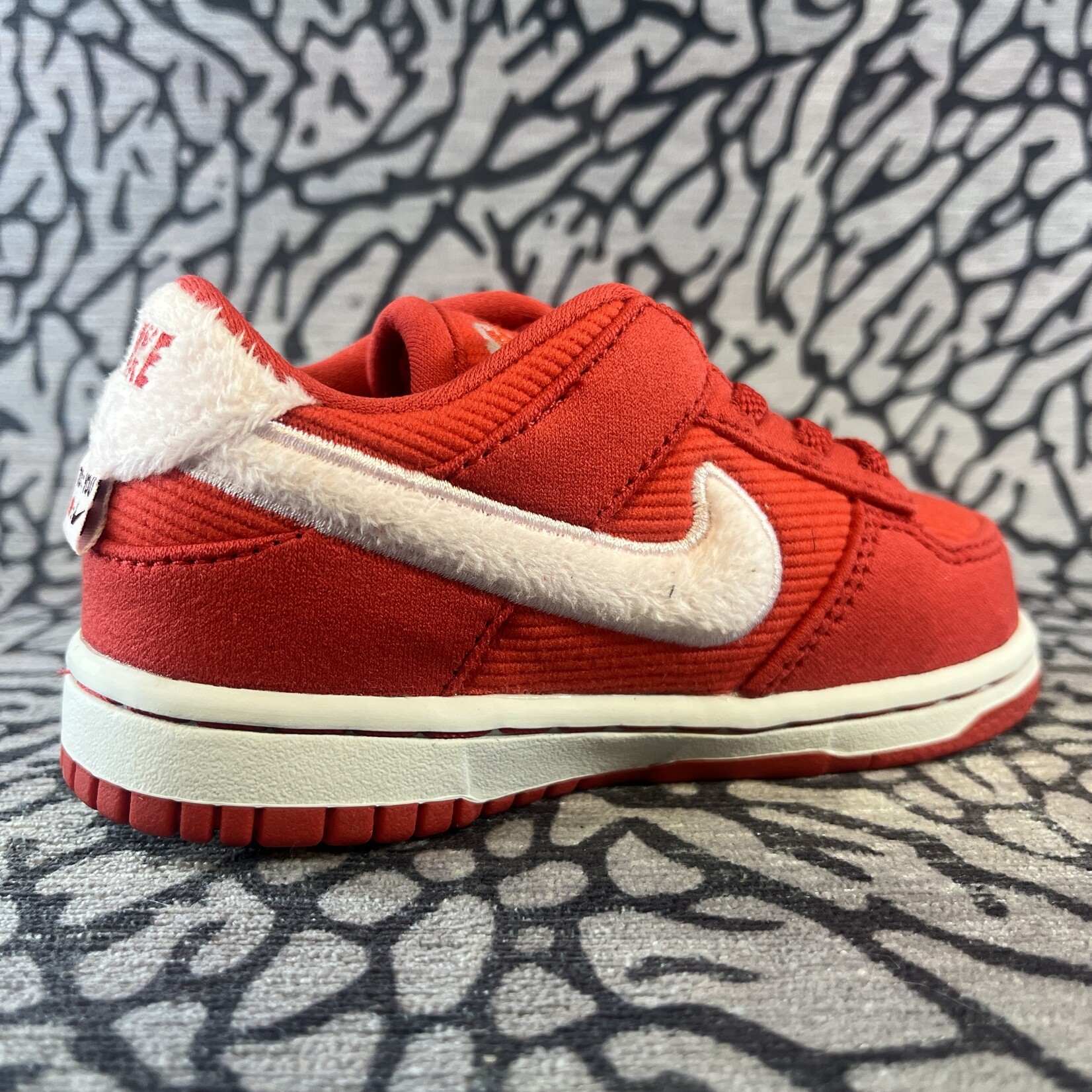 Nike Nike Dunk Low Valentine's Day TD
