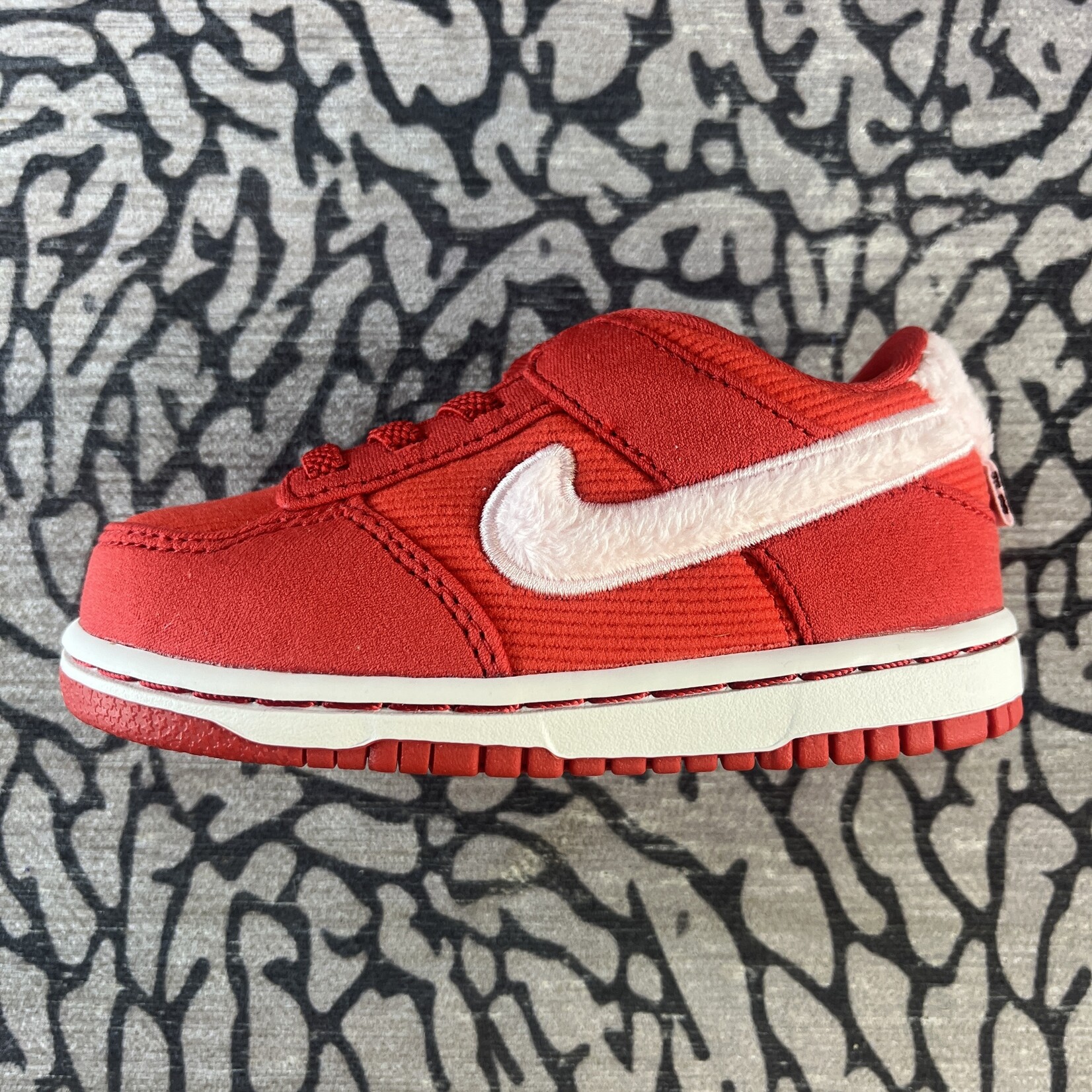 Nike Nike Dunk Low Valentine's Day TD