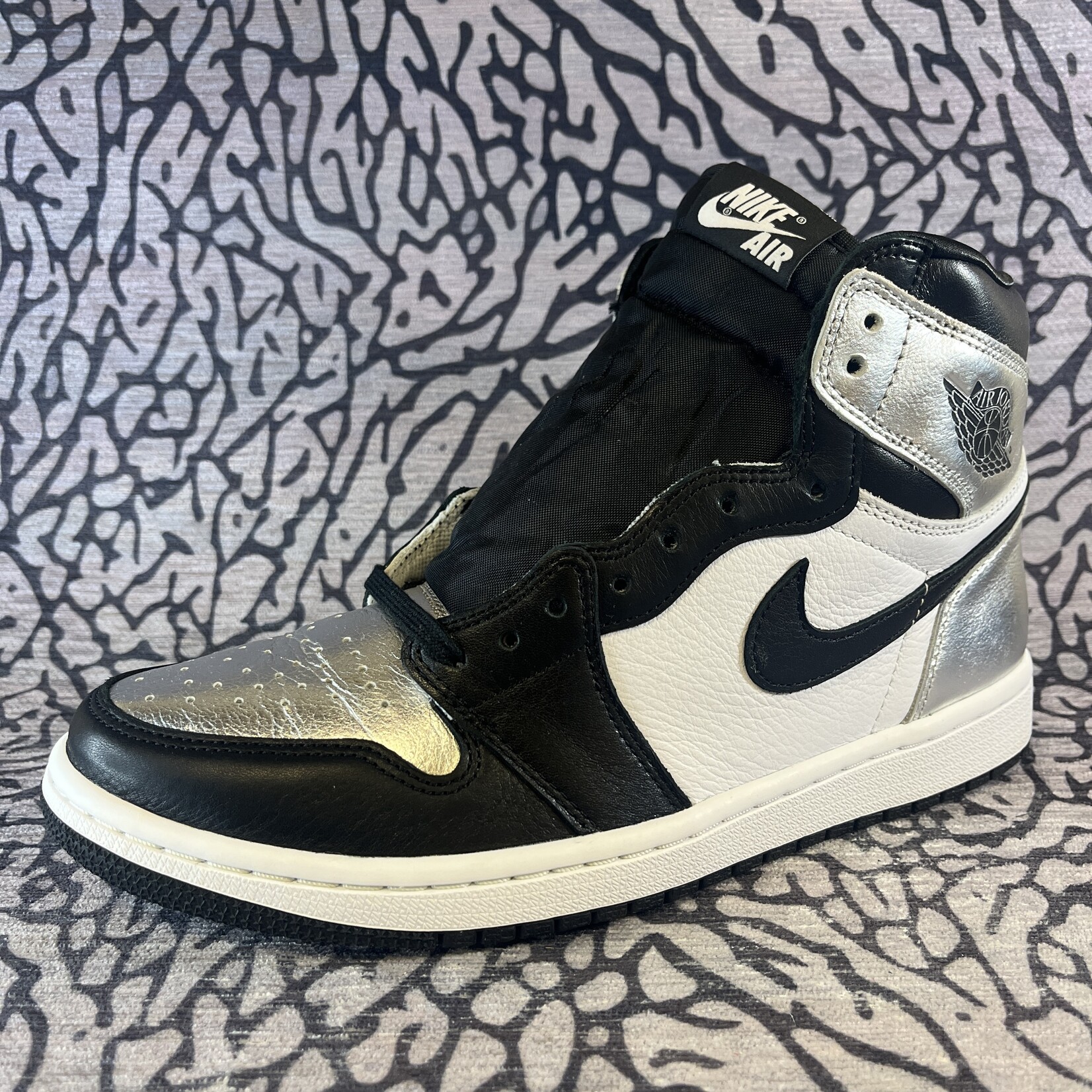 Jordan Pre-owned Air Jordan 1 Retro High Silver Toe (Women's)