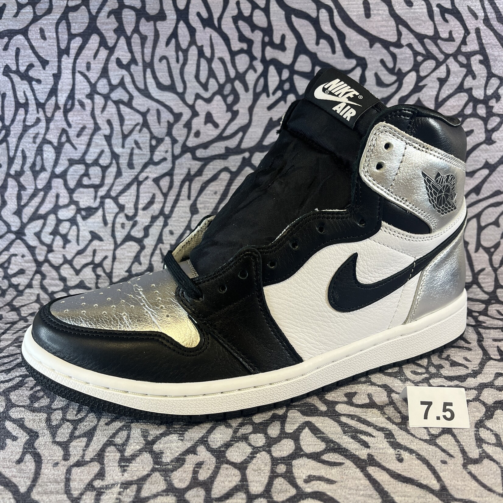 Jordan Pre-owned Air Jordan 1 Retro High Silver Toe (Women's)